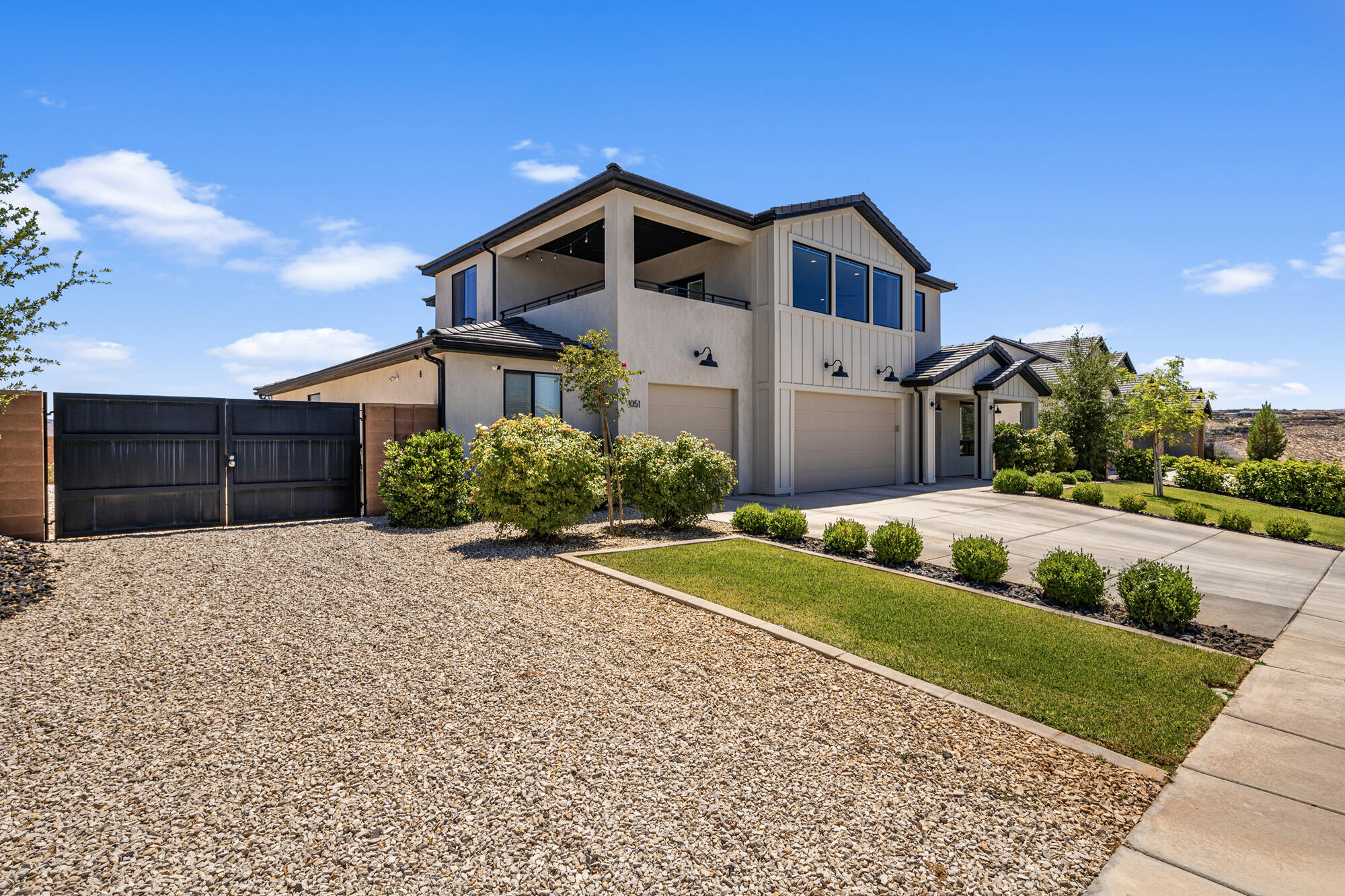 1051 S HIGH MESA CIR