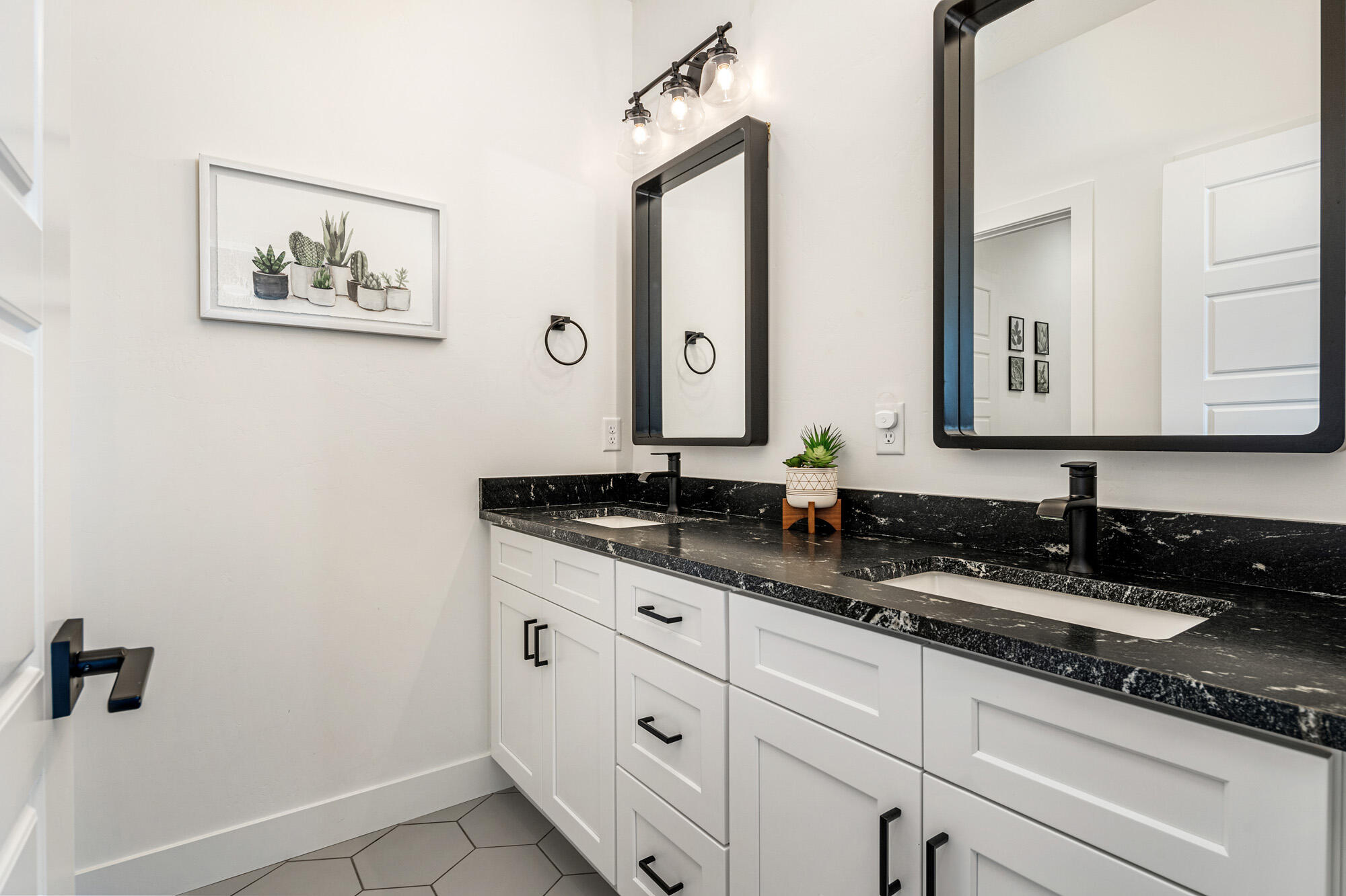 1051 S HIGH MESA CIR