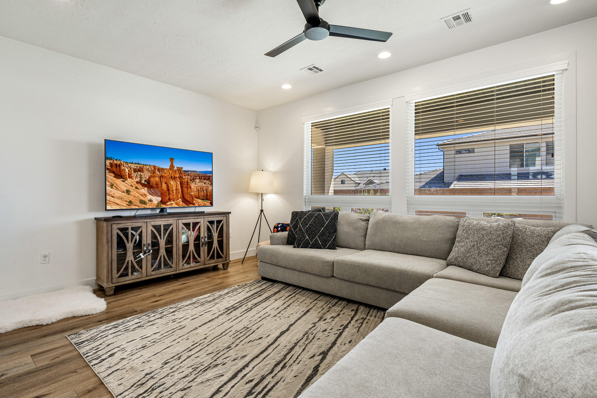 1051 S HIGH MESA CIR