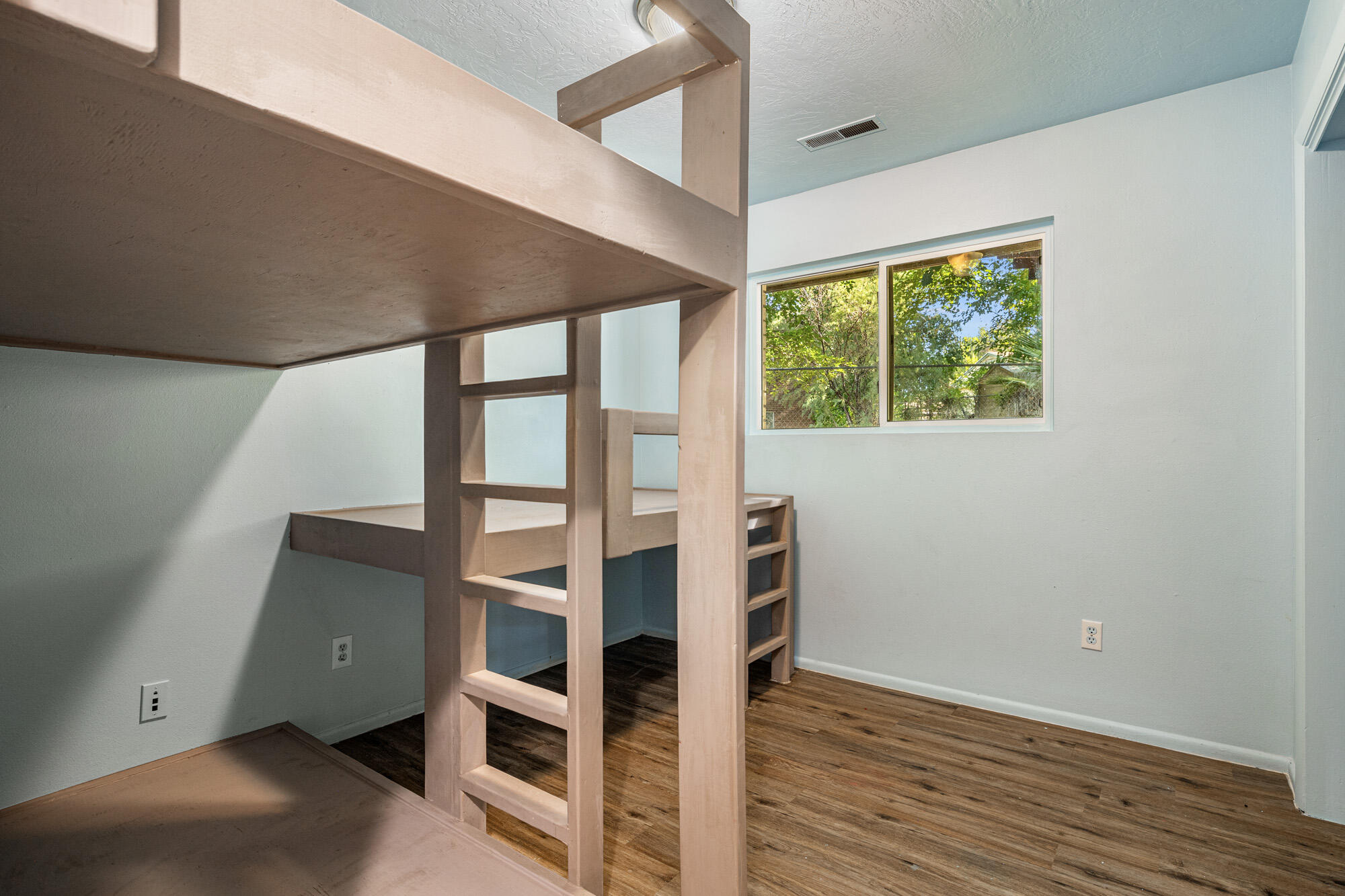 1244 W 620 CIR