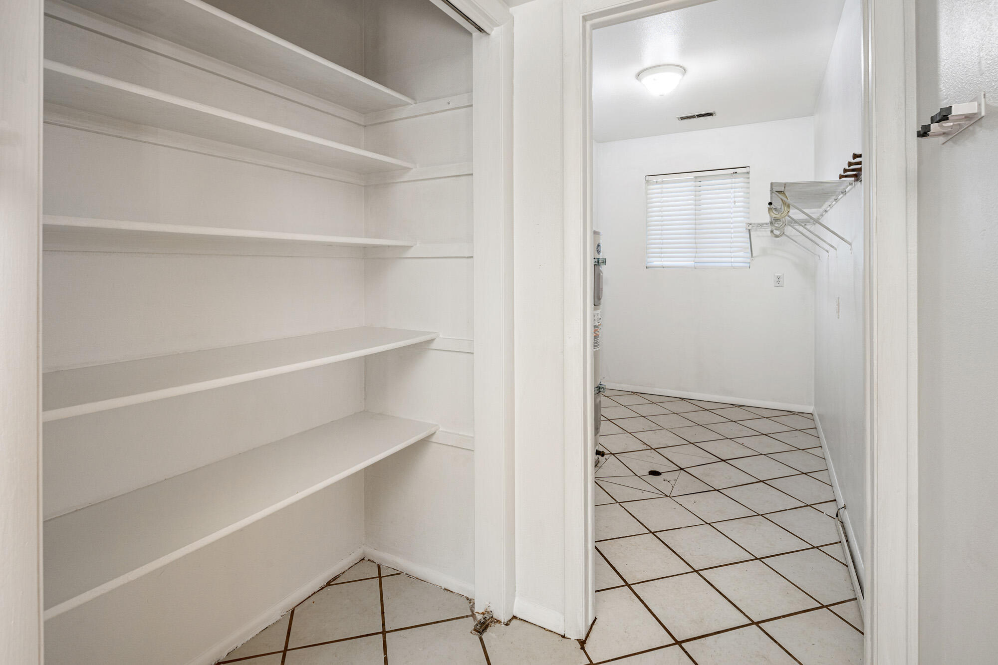 1244 W 620 CIR