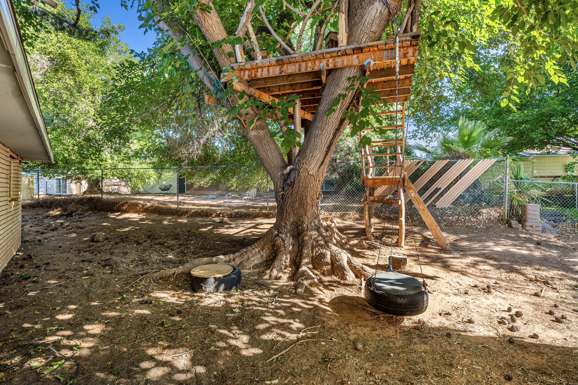 1244 W 620 CIR