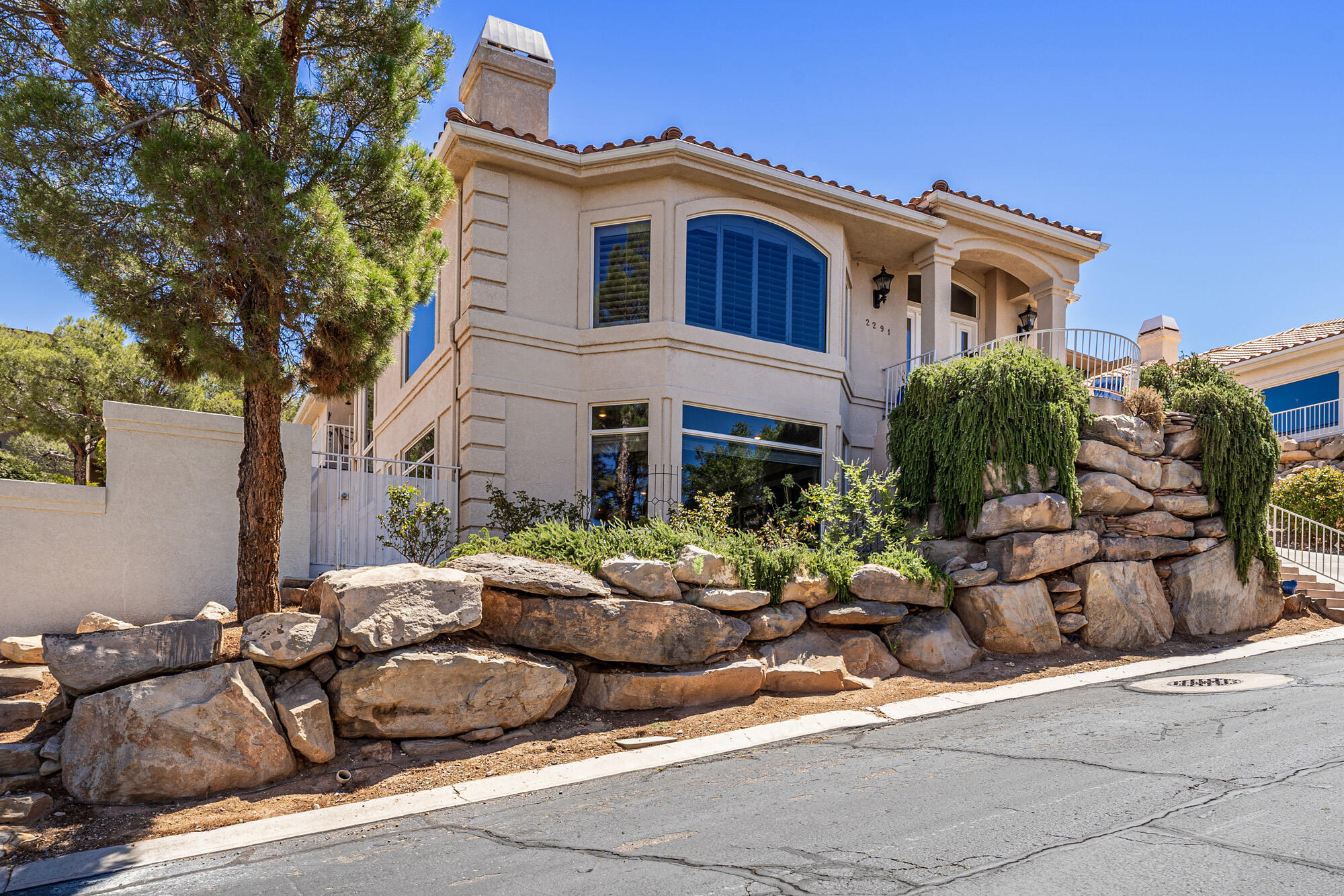 2291 S AUGUSTA DR