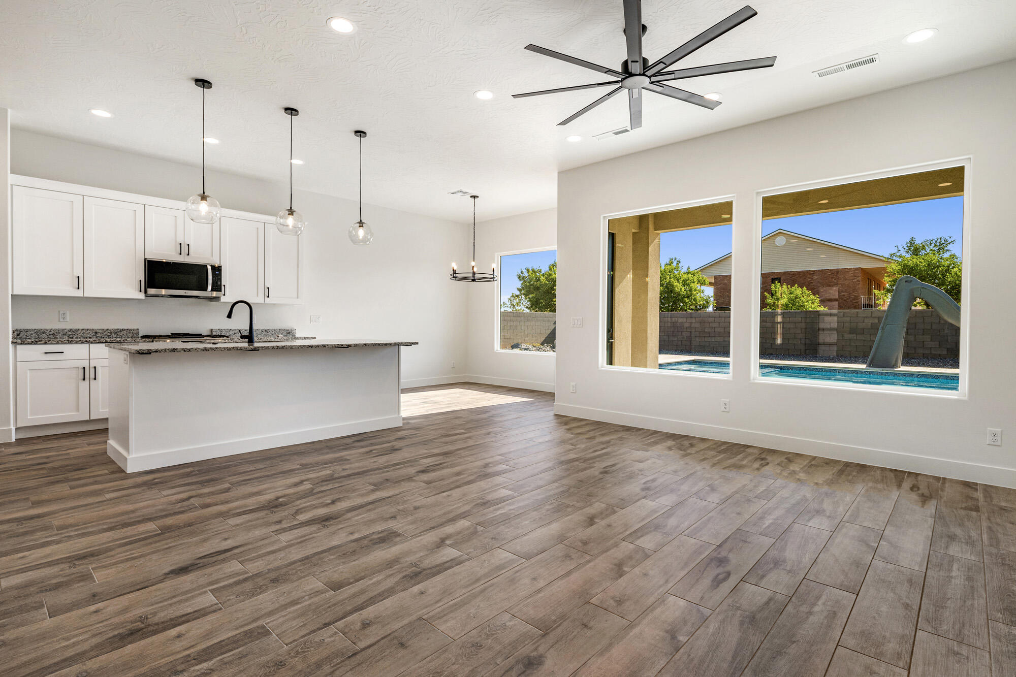 1007 S Quick Draw DR