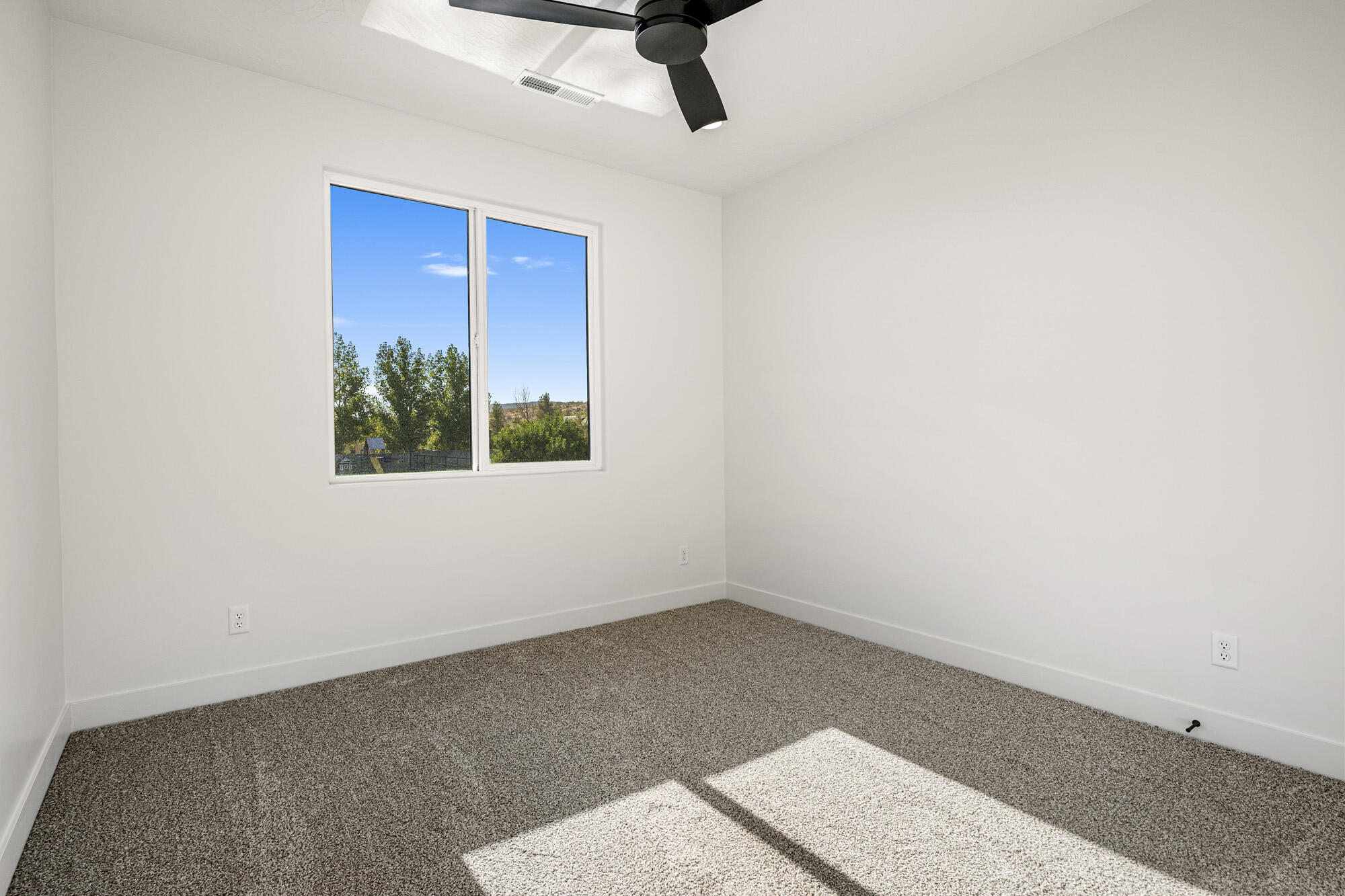 1007 S Quick Draw DR