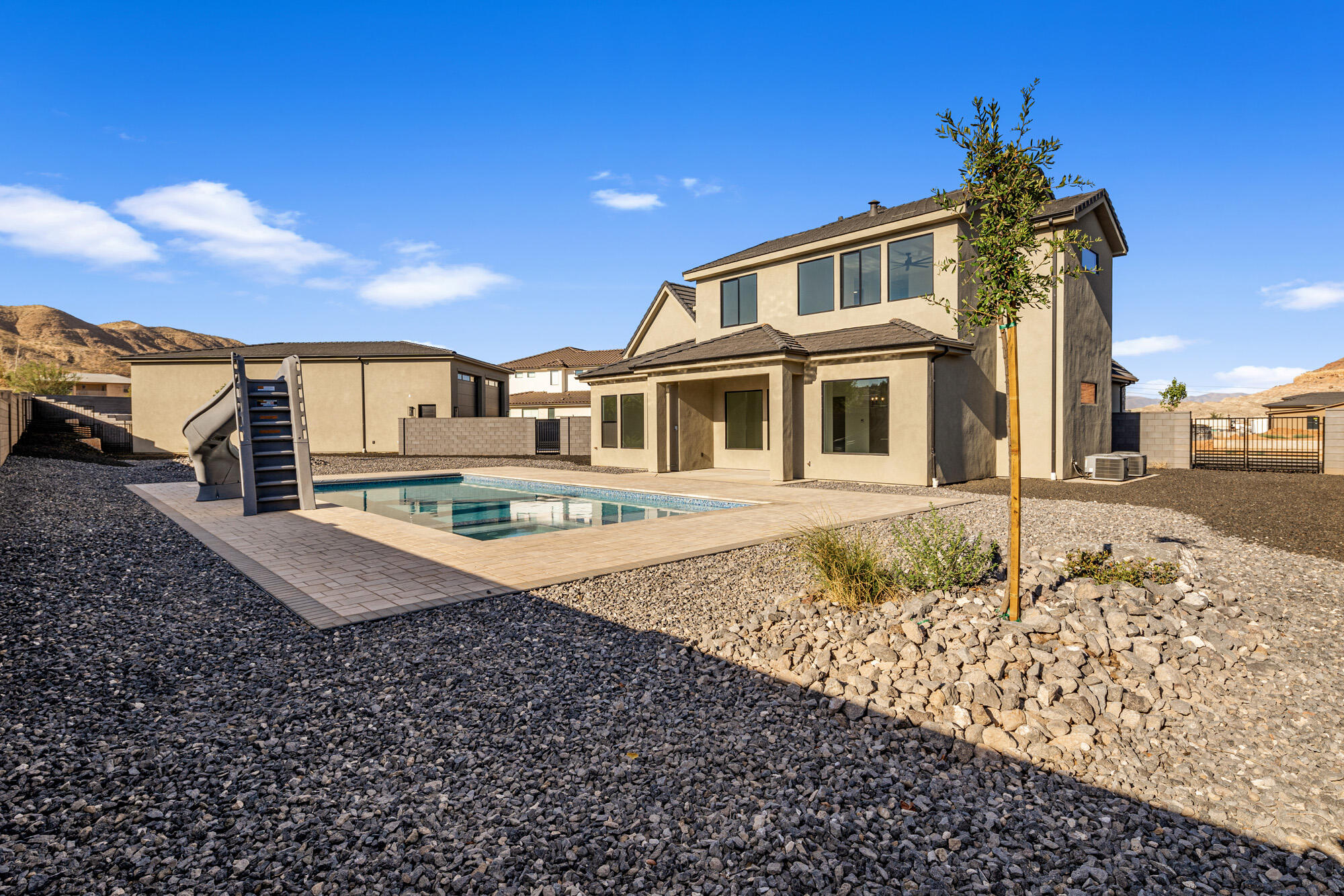 1007 S Quick Draw DR