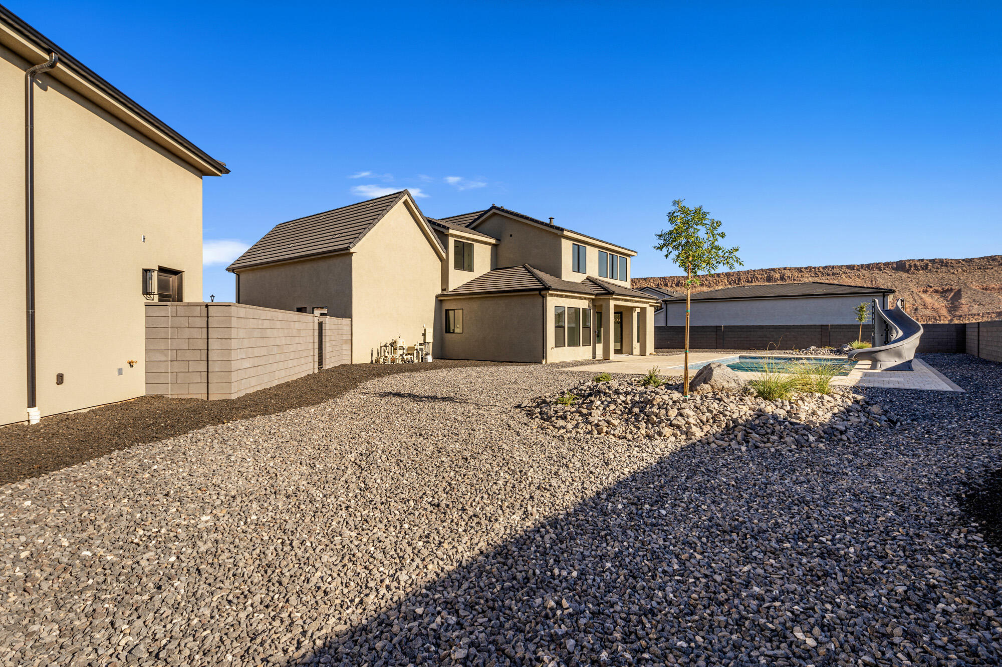 1007 S Quick Draw DR