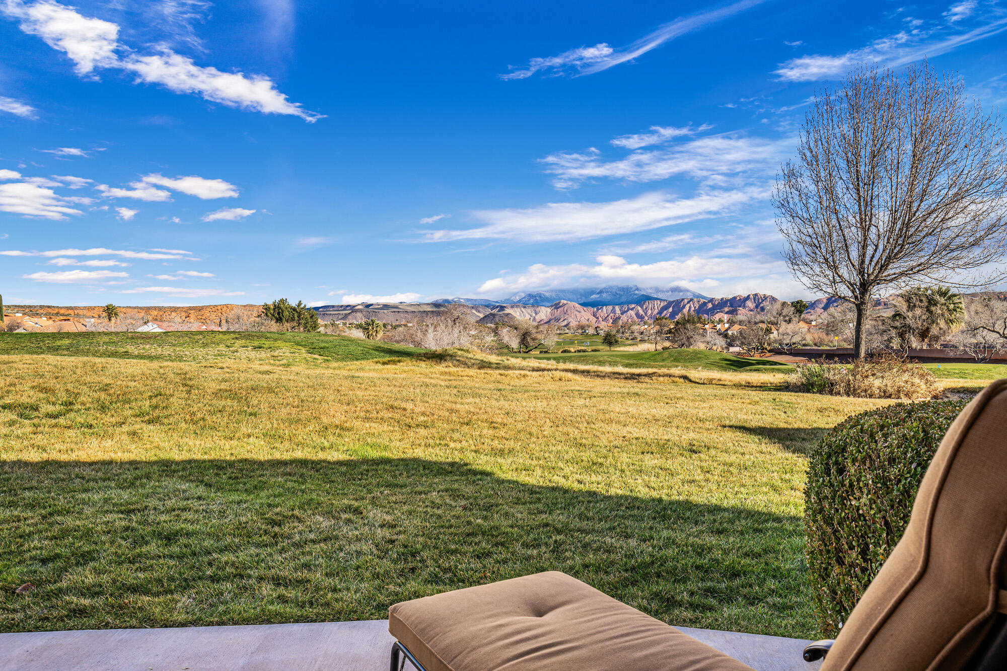 1028 W Shadow Ridge DR
