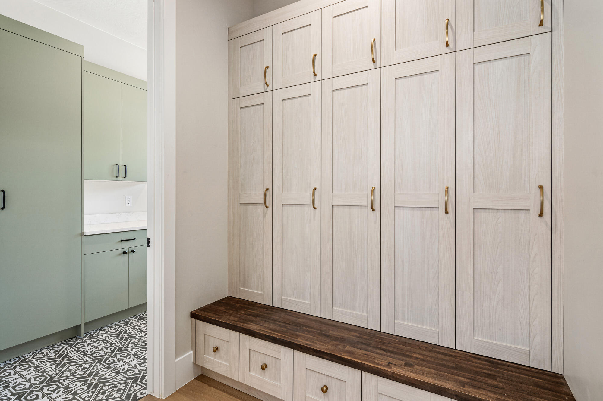 4602 S Malt House Cv