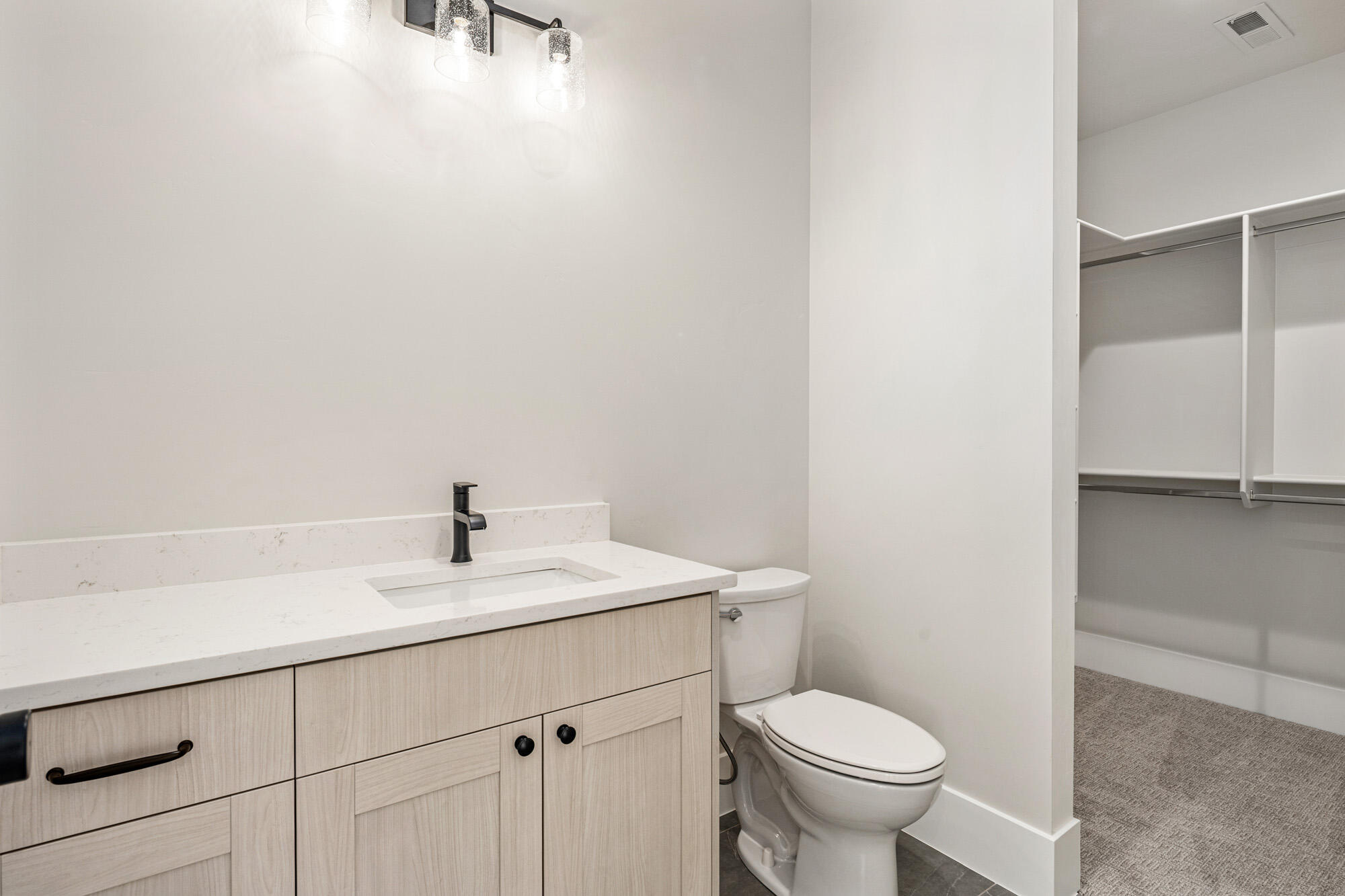 4602 S Malt House Cv