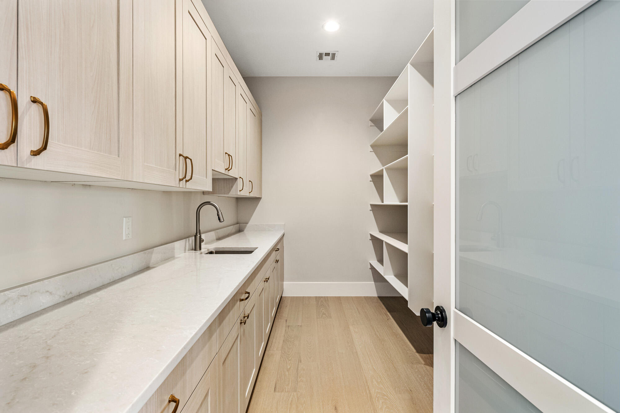 4602 S Malt House Cv