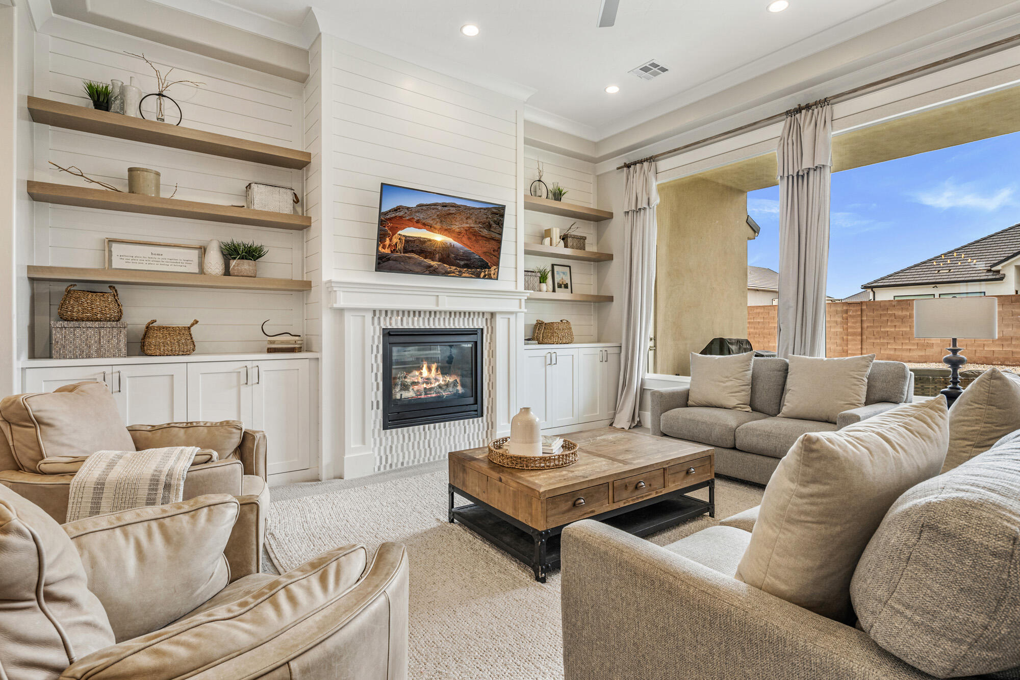3136 E Blue Quartz DR