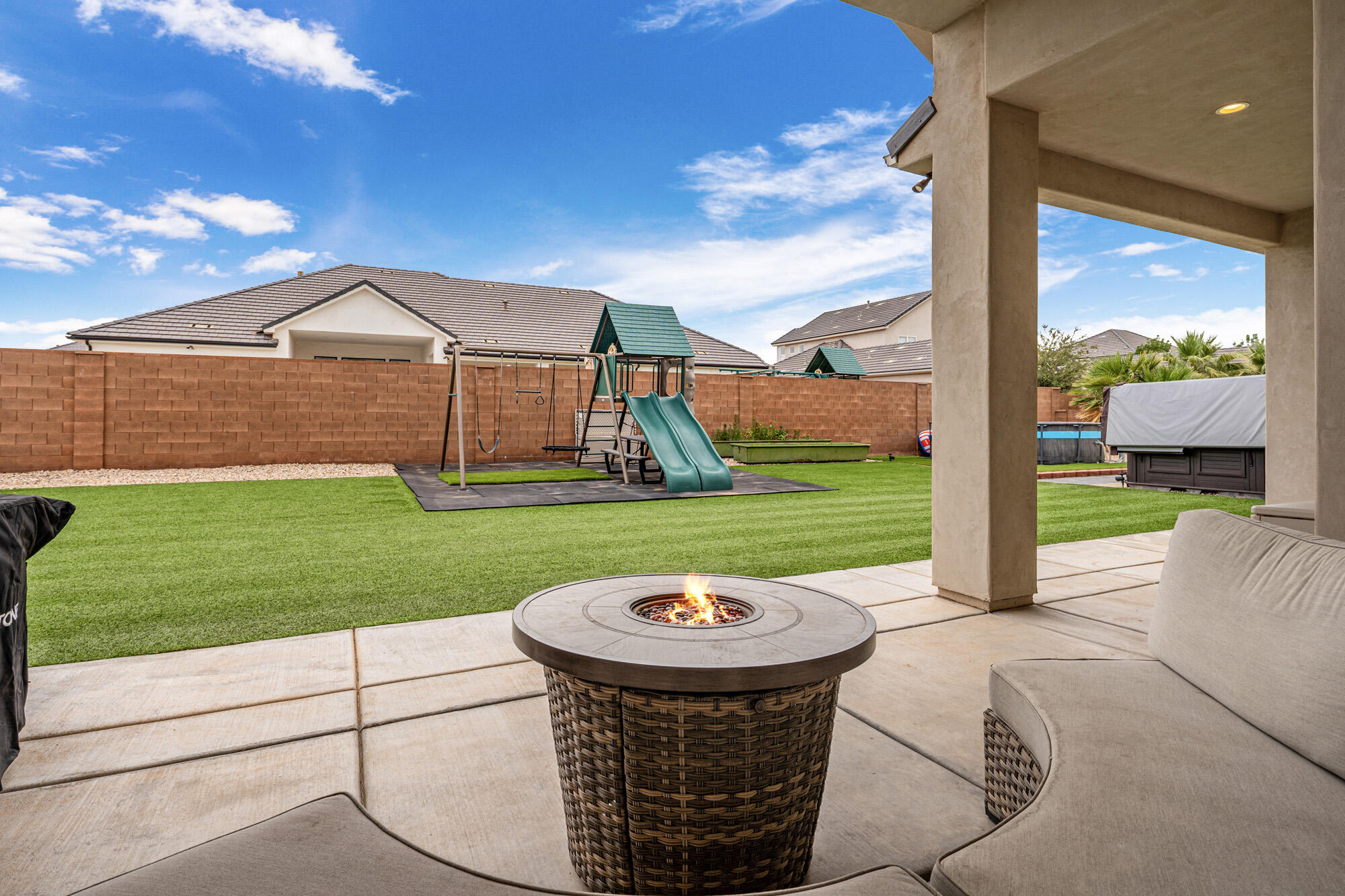 3136 E Blue Quartz DR