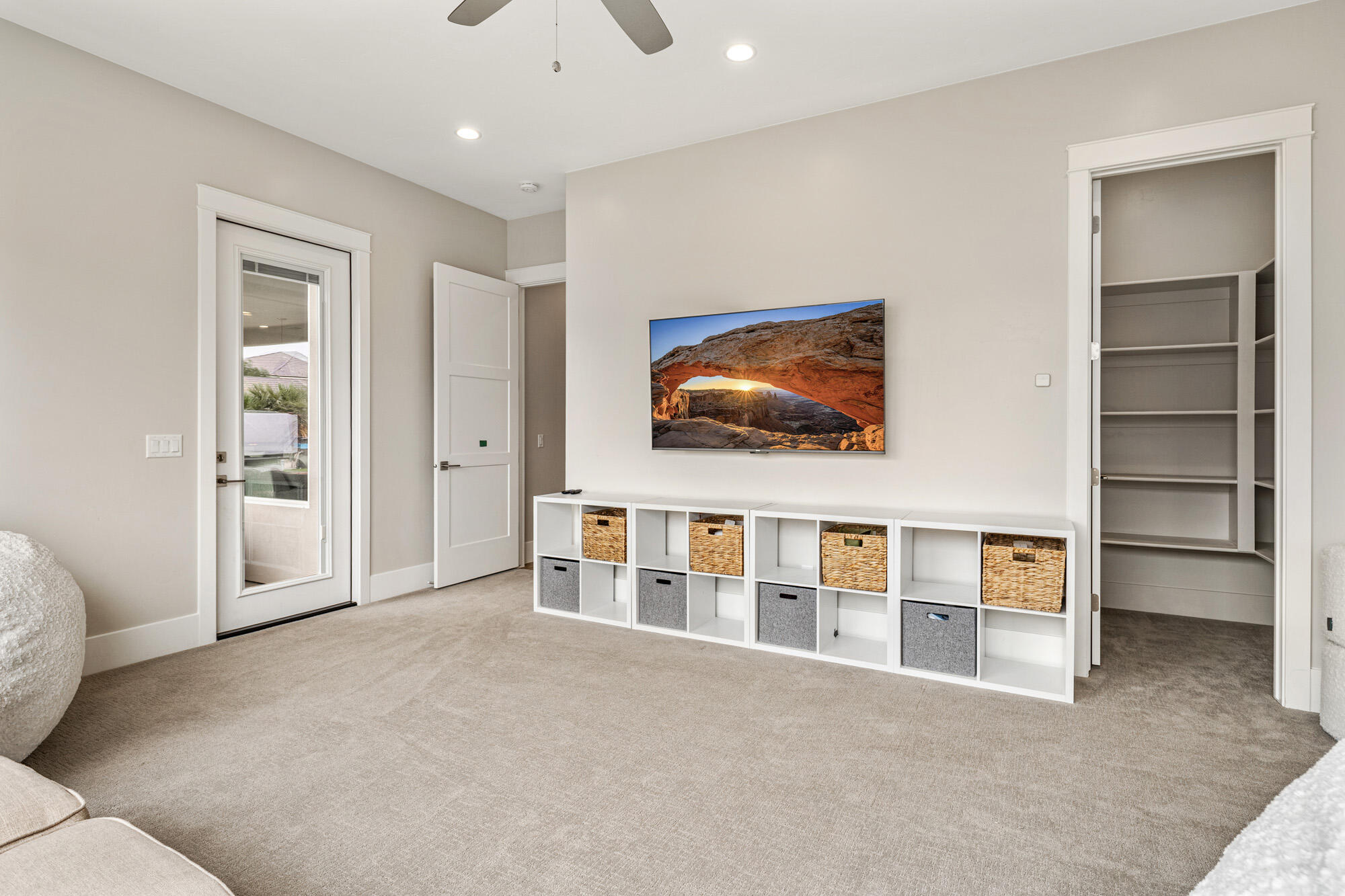 3136 E Blue Quartz DR