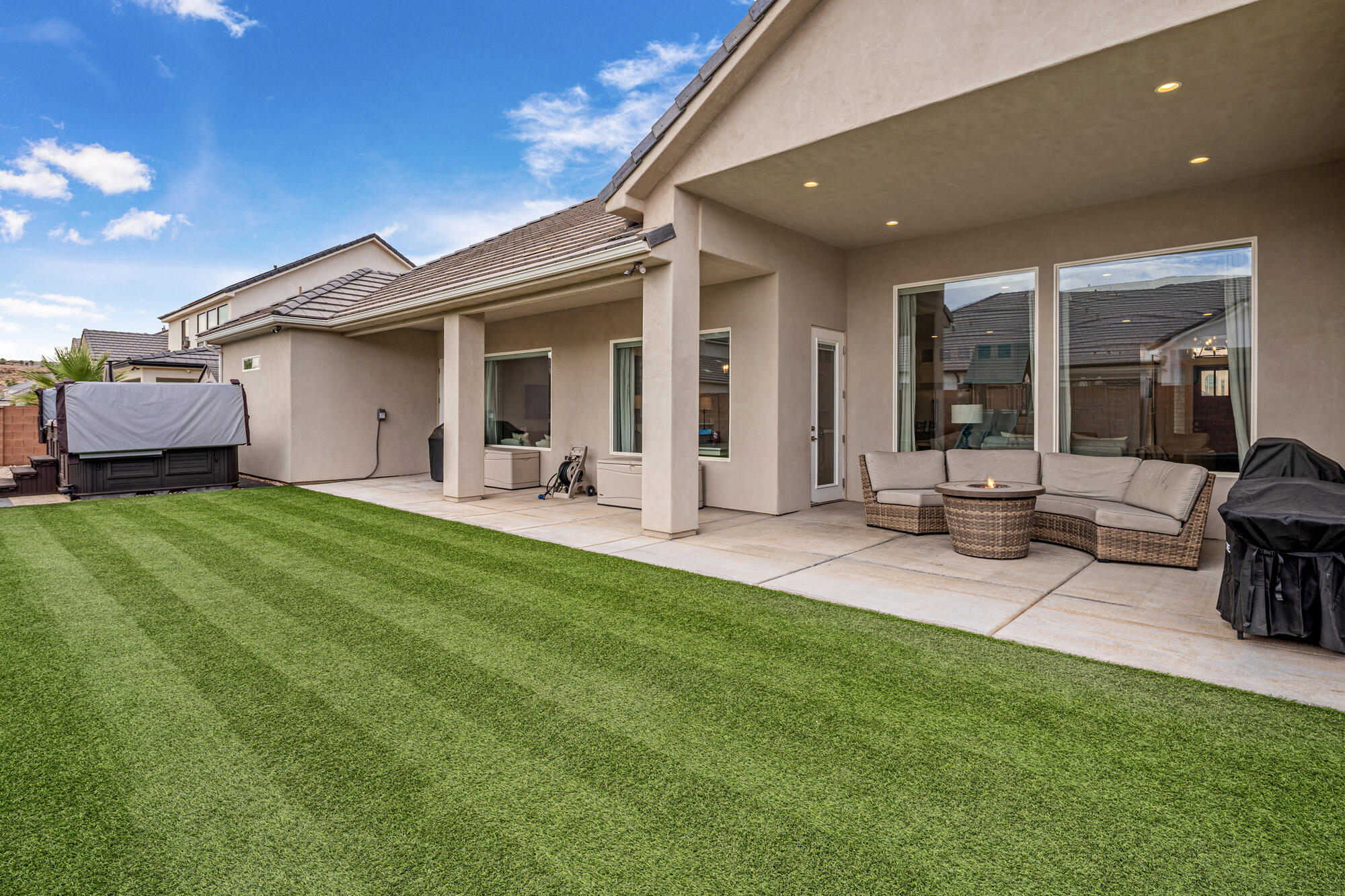 3136 E Blue Quartz DR