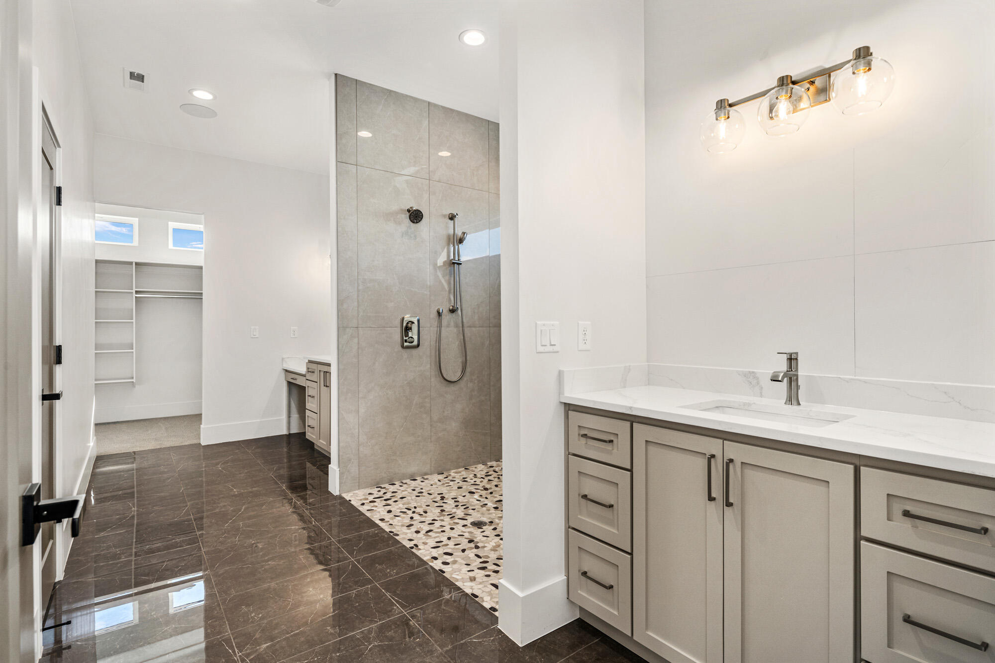 447 E Malt House