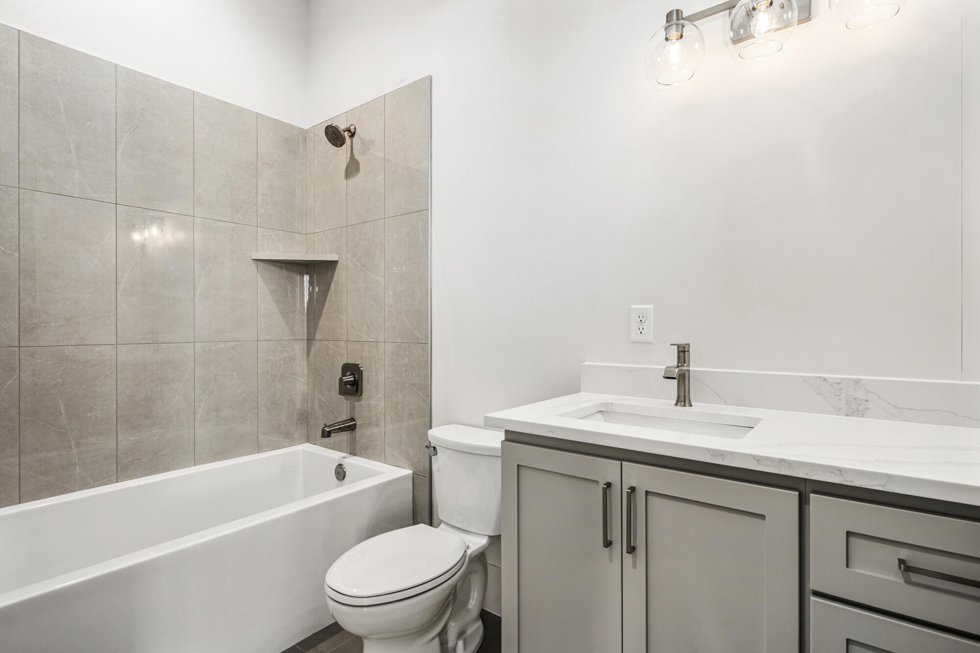 447 E Malt House