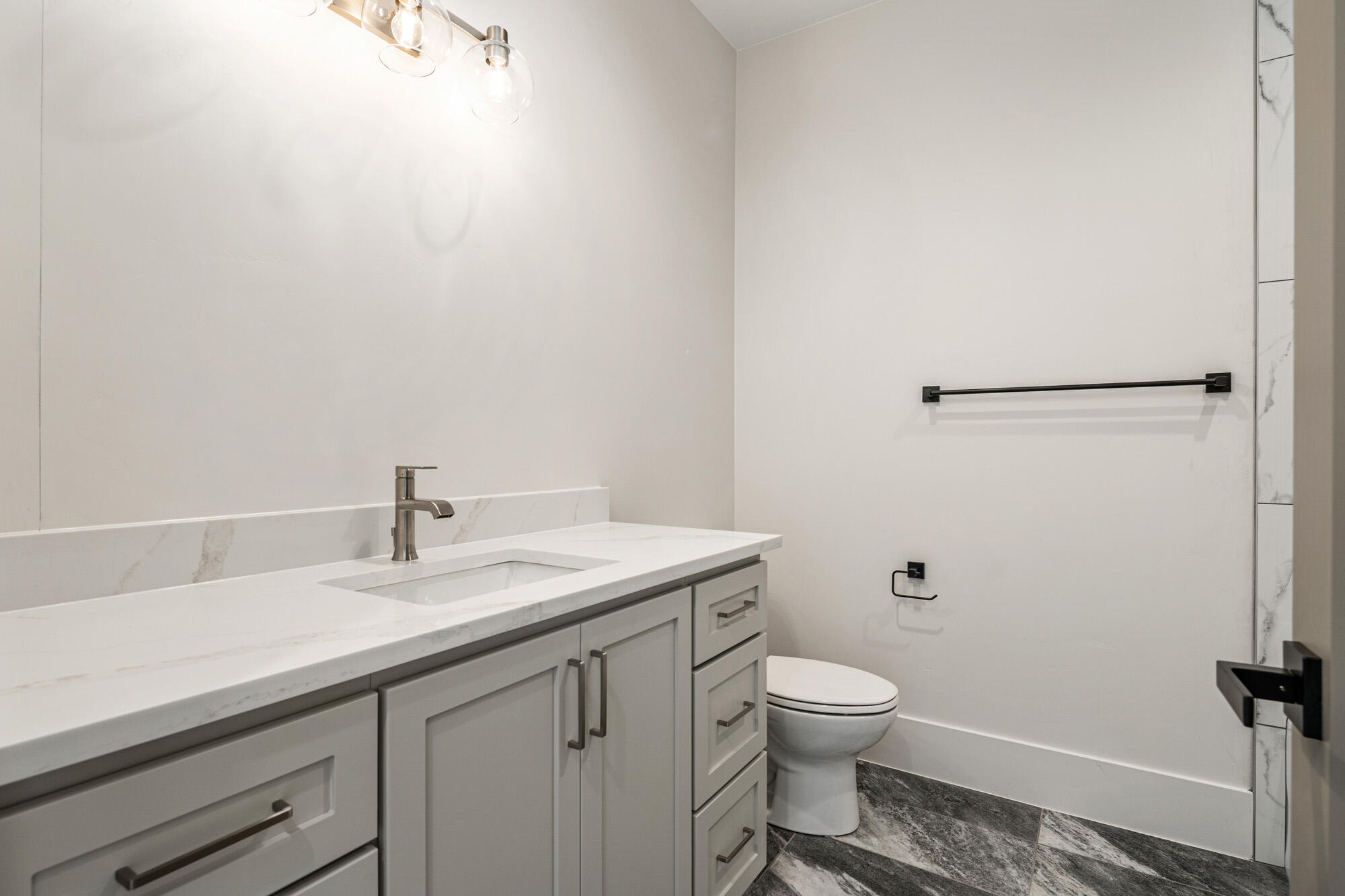 447 E Malt House