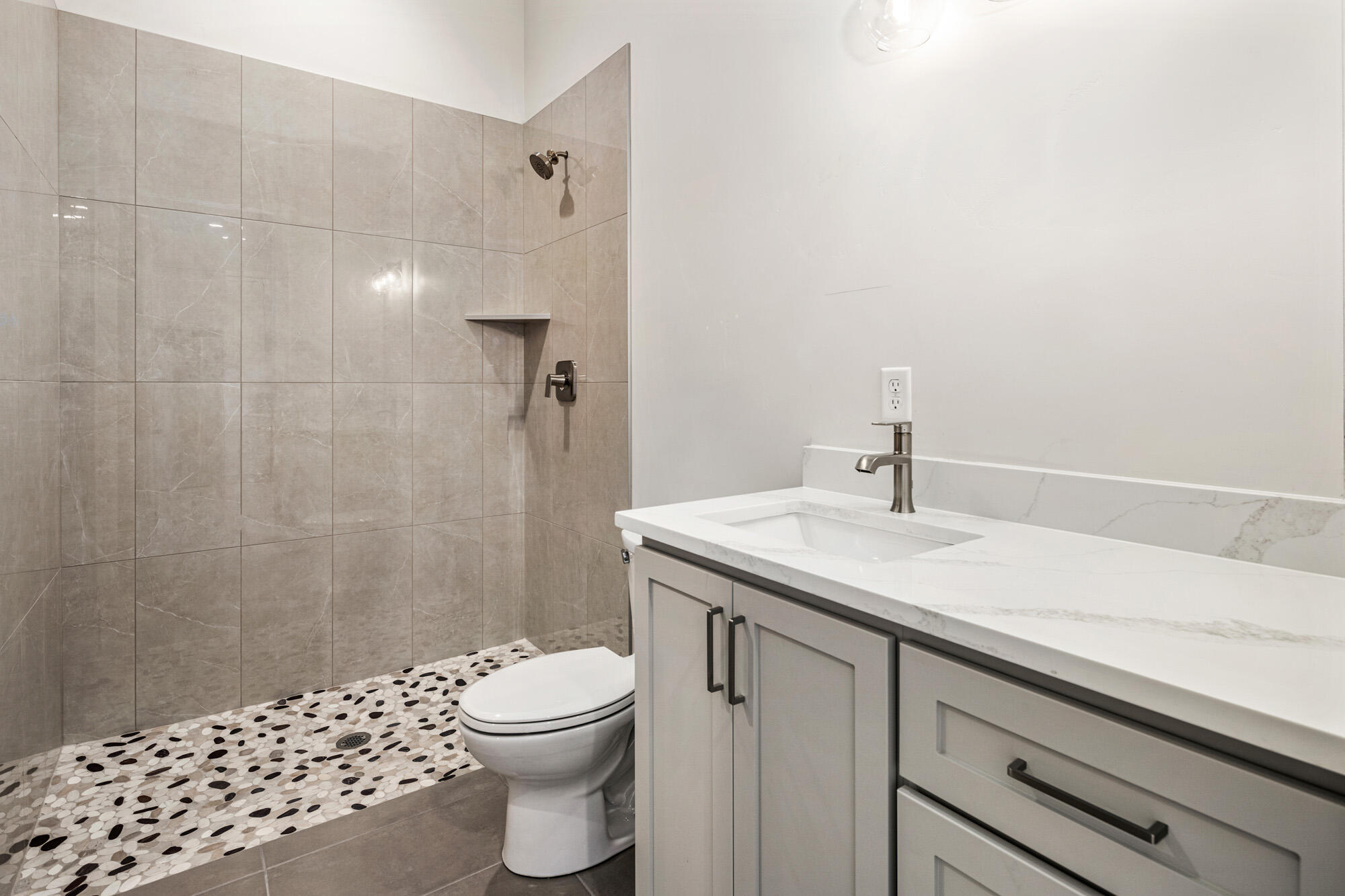 447 E Malt House