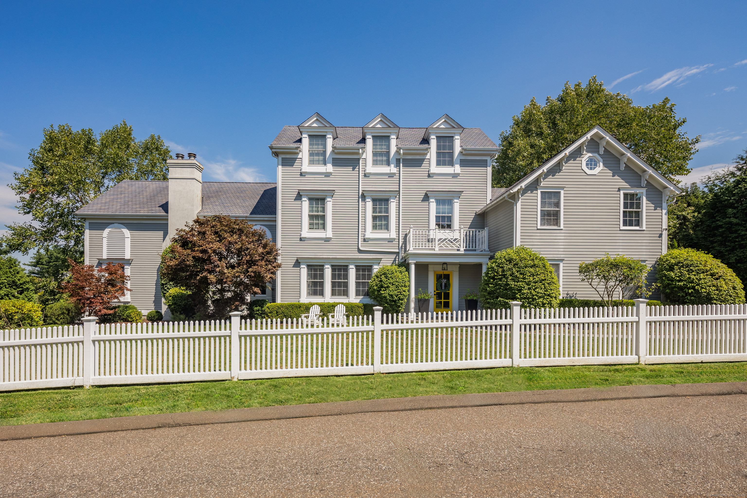 7 Grey Rock Drive