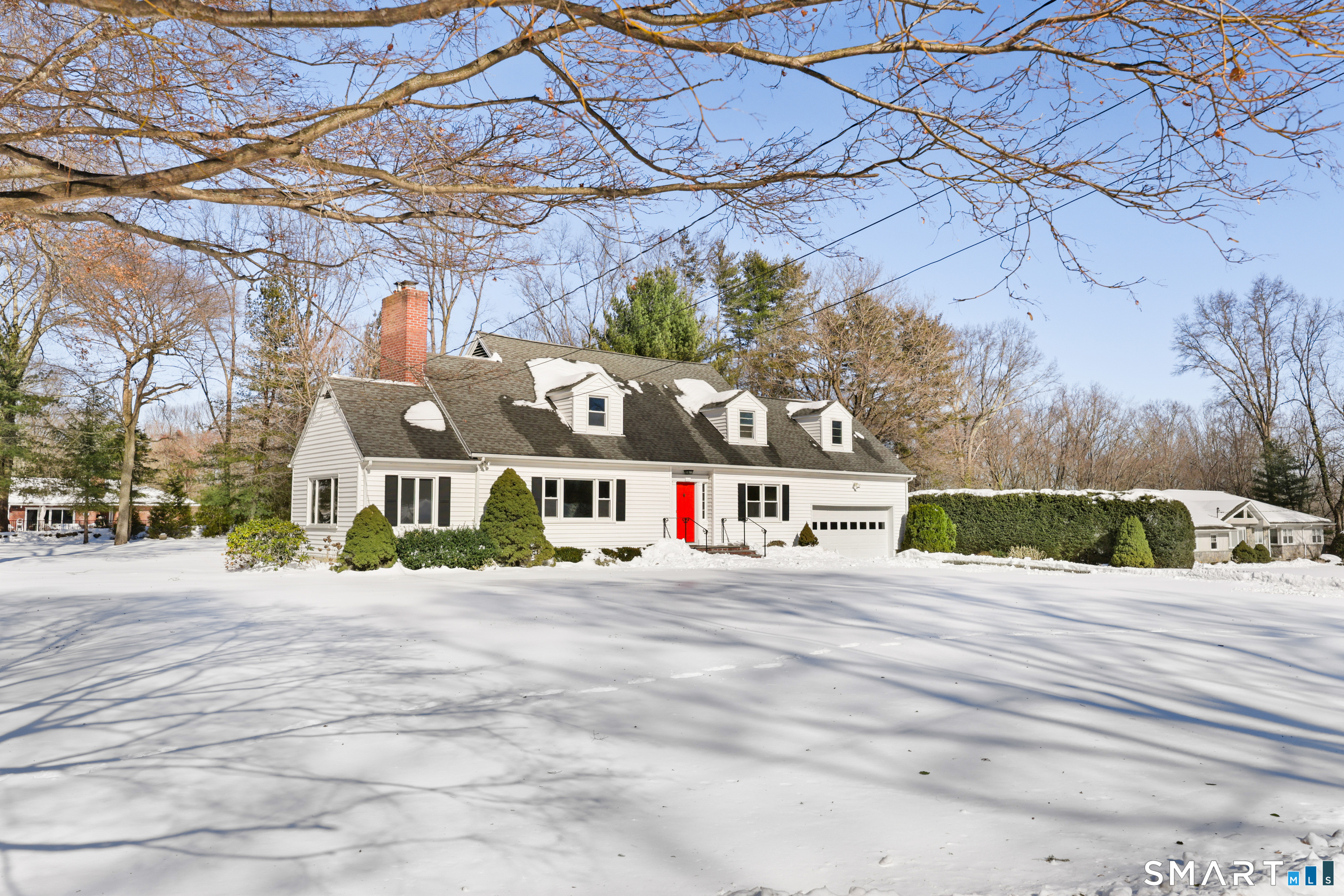 107 Stonehedge Drive North