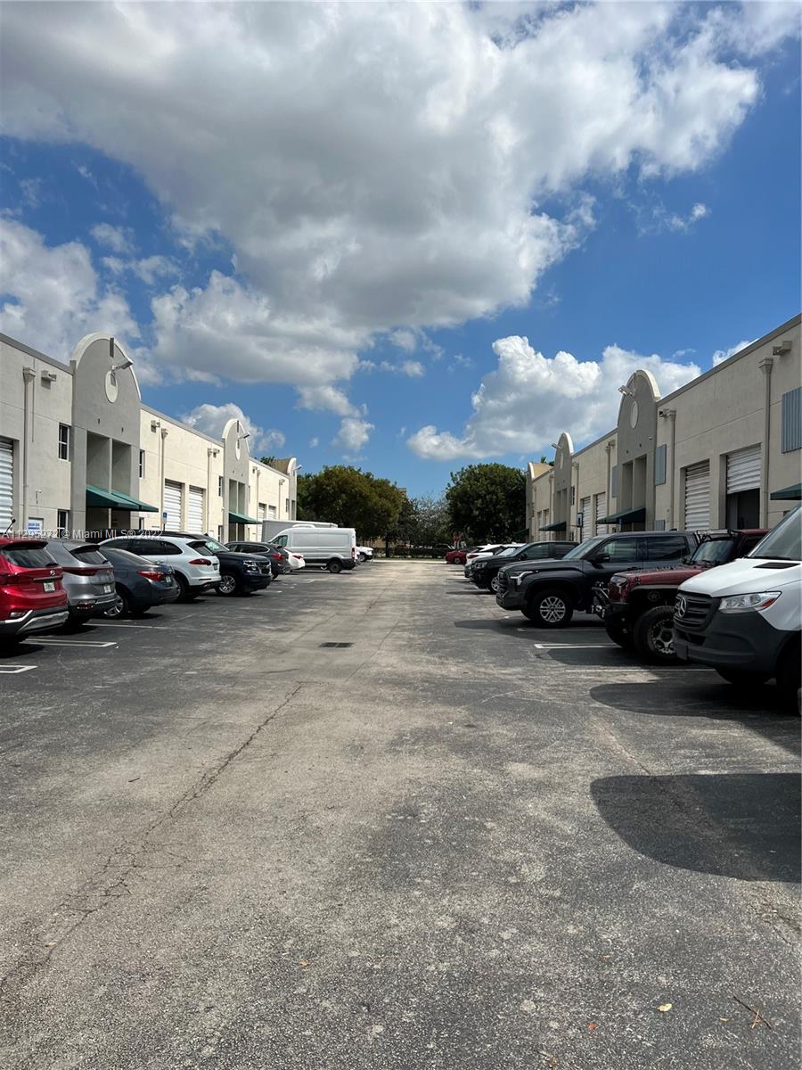 5900 NW 99th Ave # 8