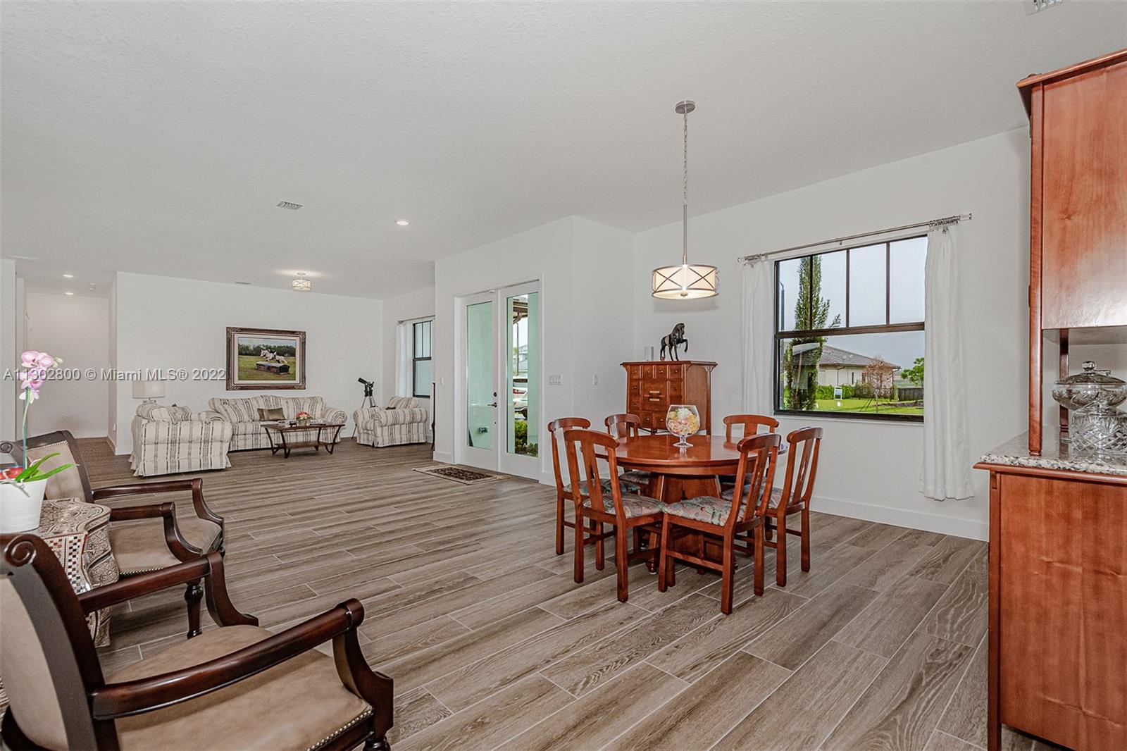 1971 Meadows Dr