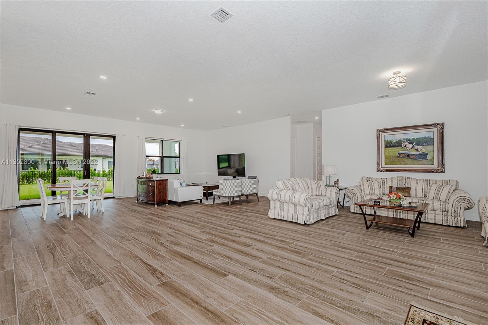 1971 Meadows Dr