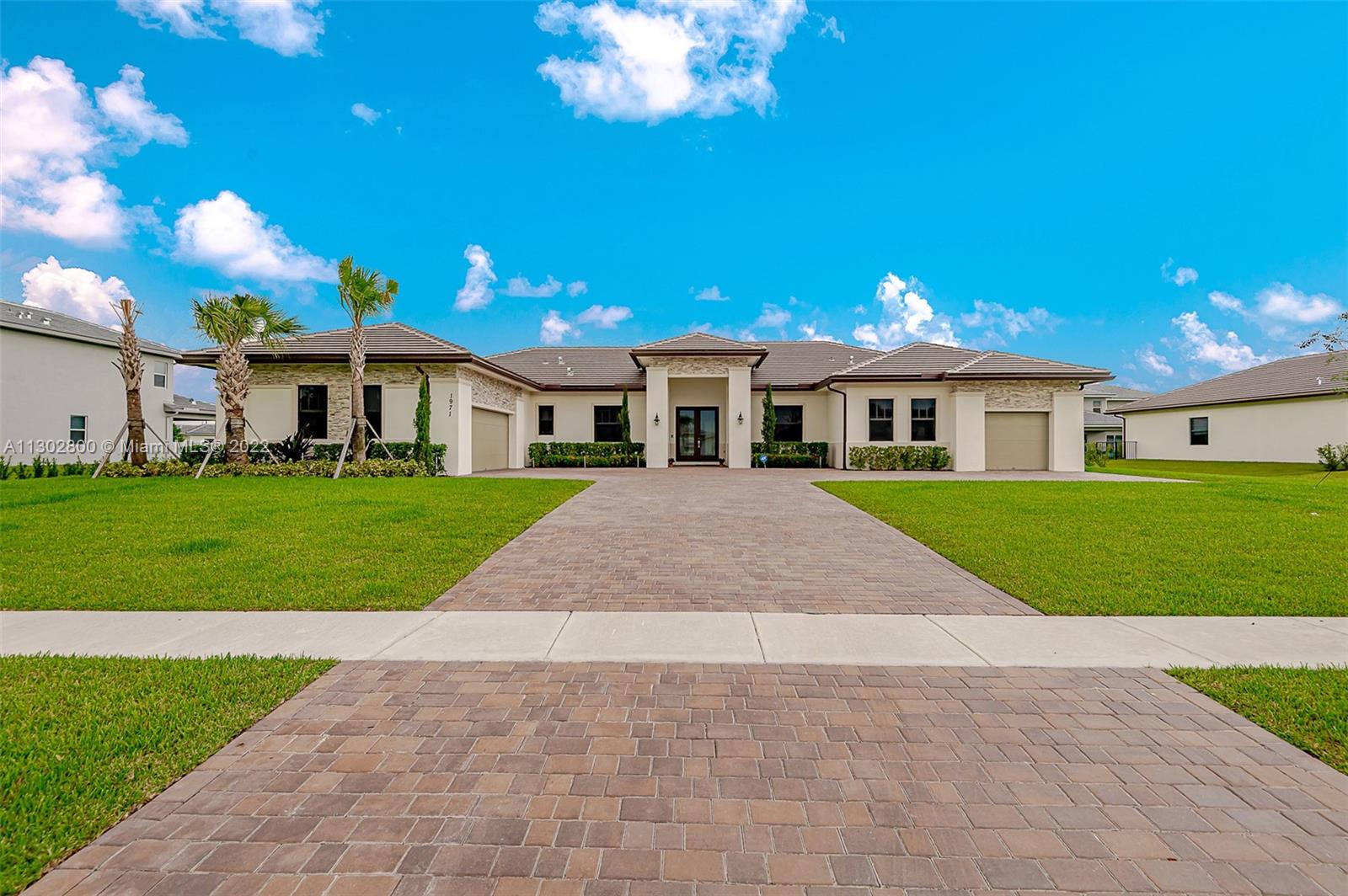 1971 Meadows Dr