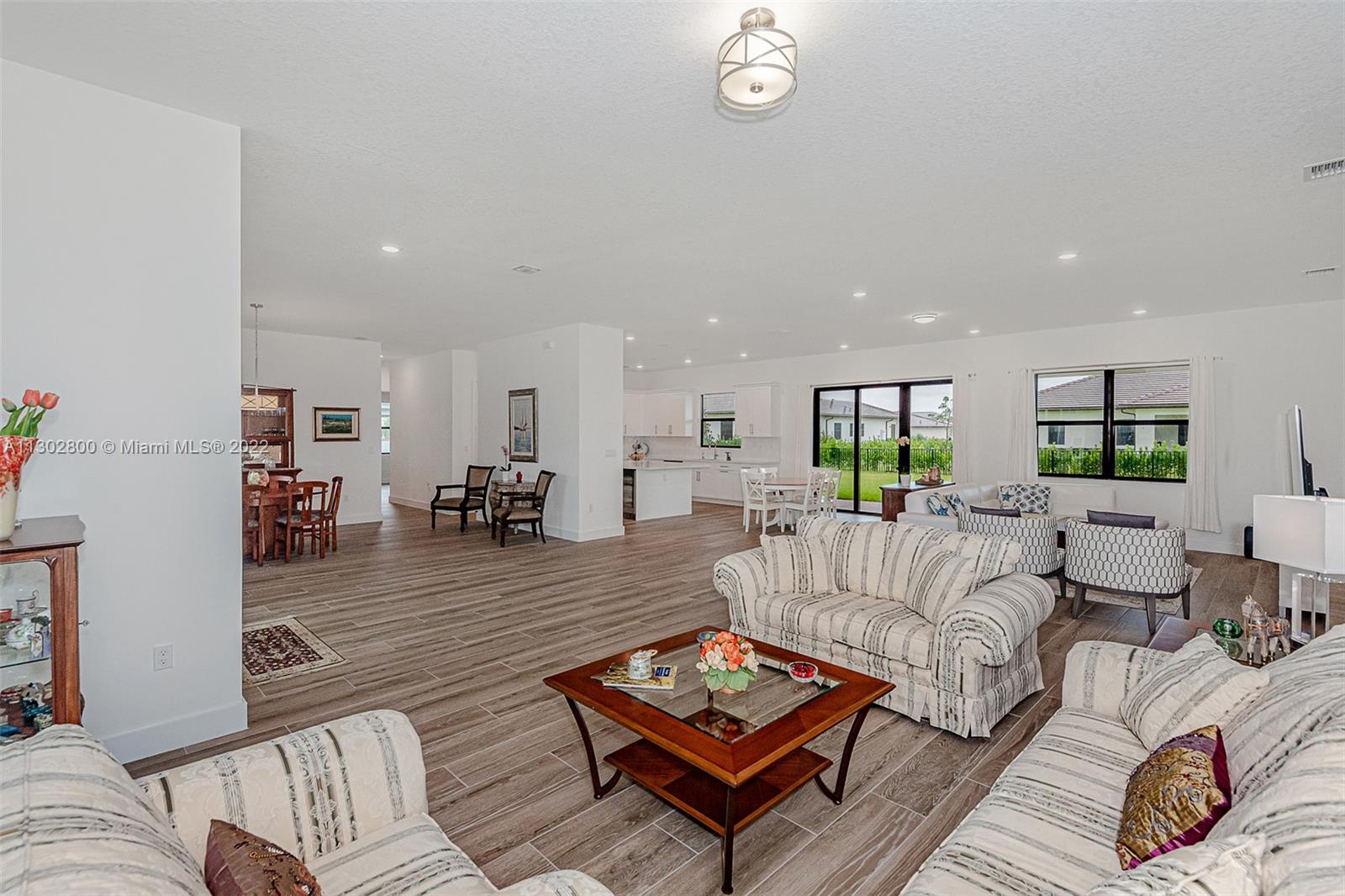1971 Meadows Dr