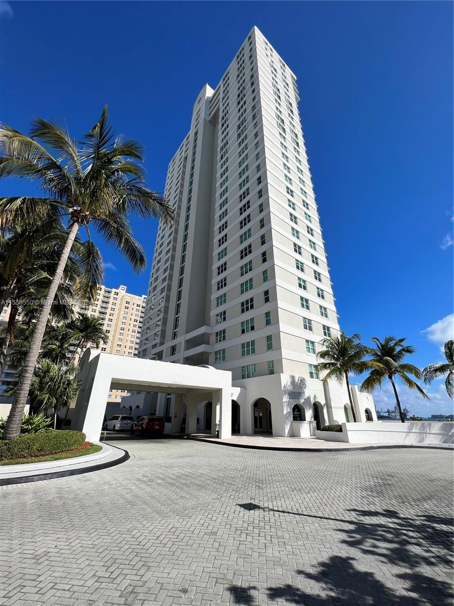 800 Claughton Island Dr # 2001