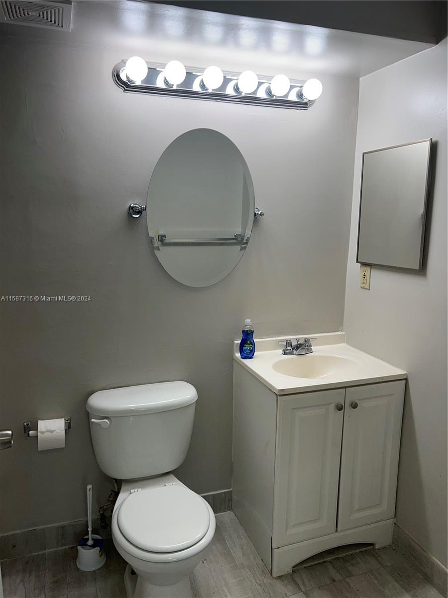 951 Lyons Rd # 6104