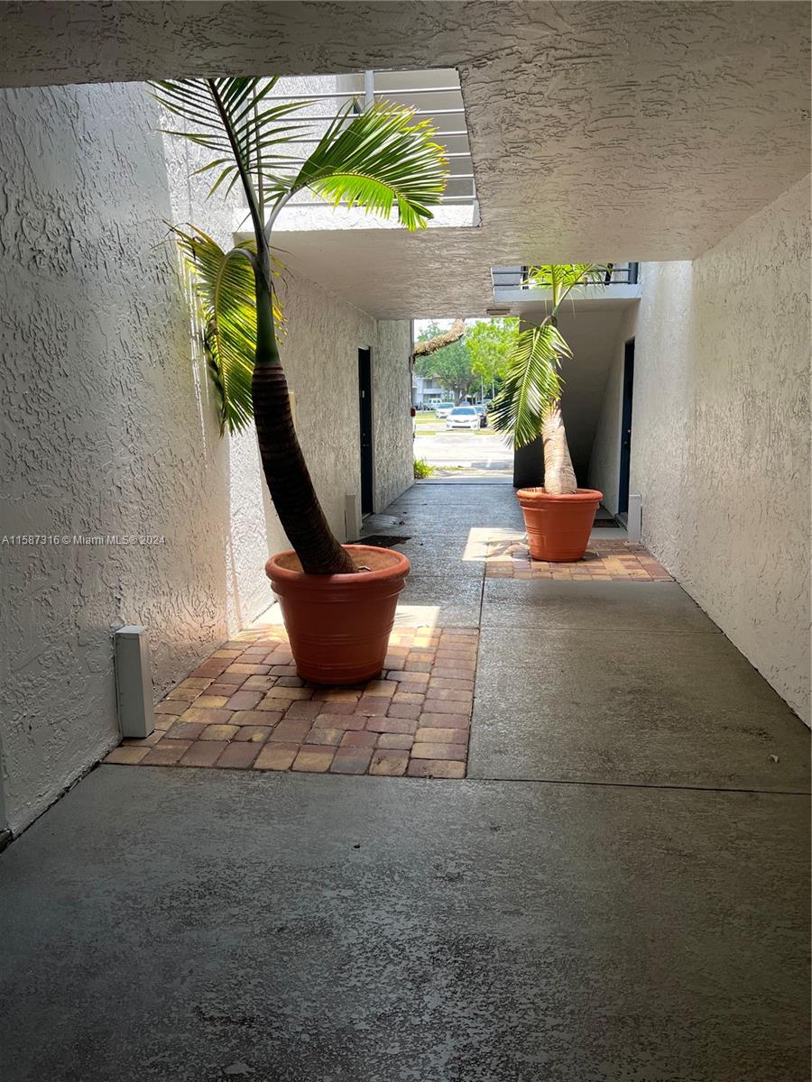 951 Lyons Rd # 6104
