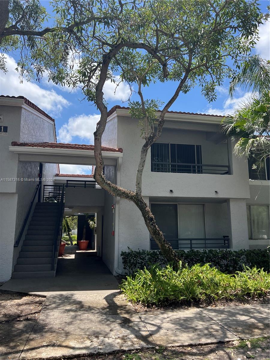 951 Lyons Rd # 6104