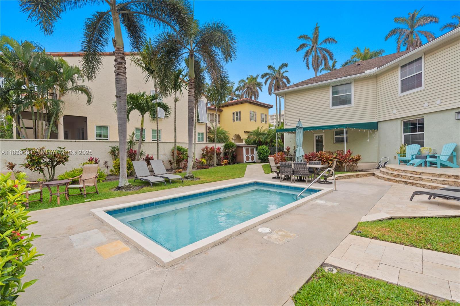 99 Seabreeze Ave
