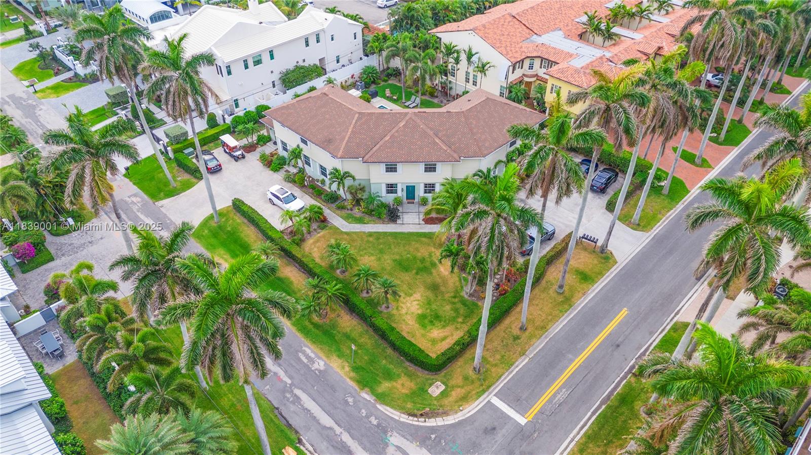 99 Seabreeze Ave