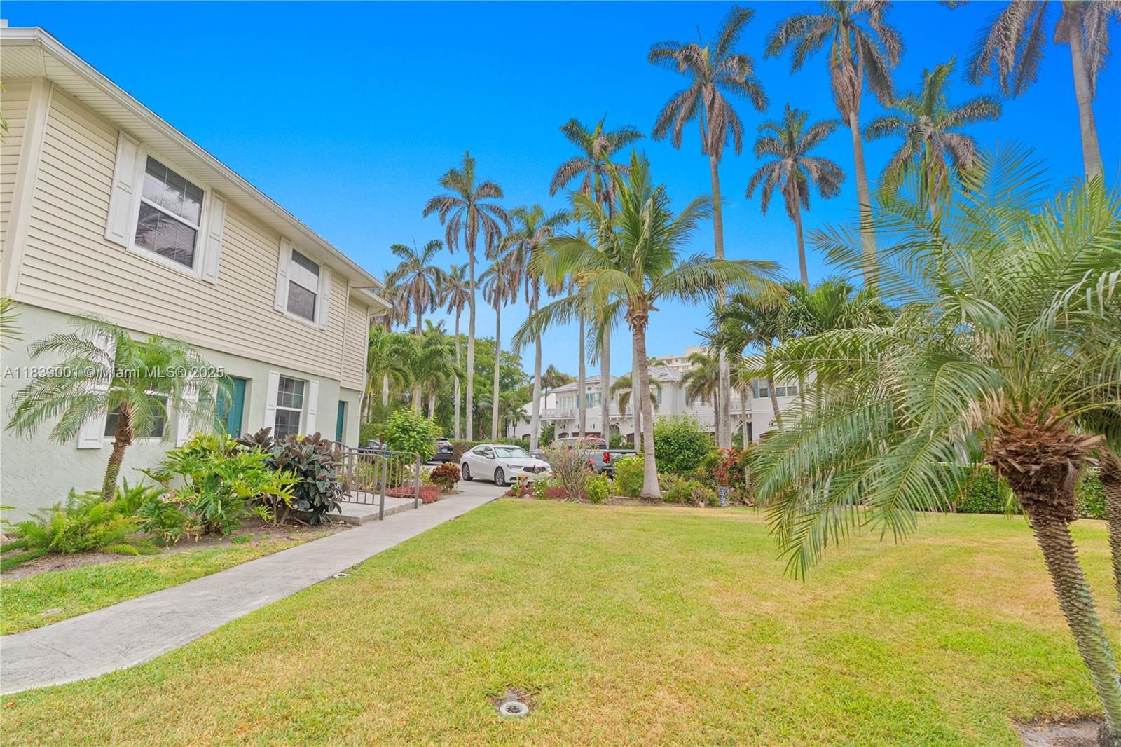 99 Seabreeze Ave