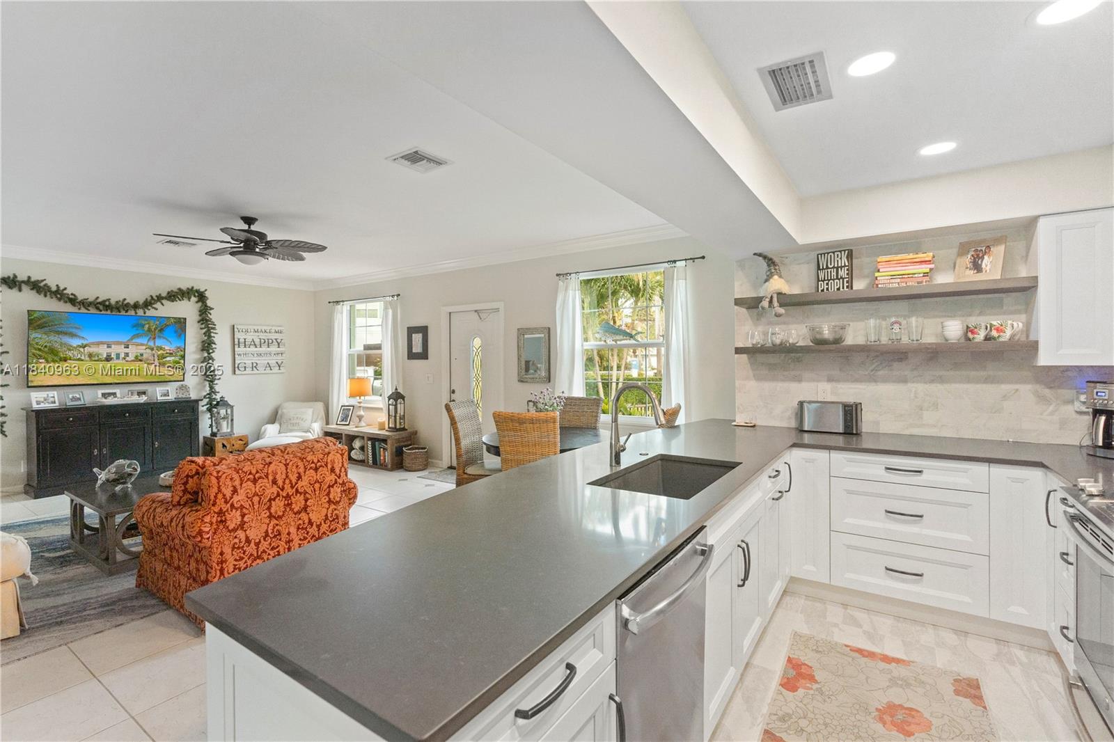 99 Seabreeze Ave # 1