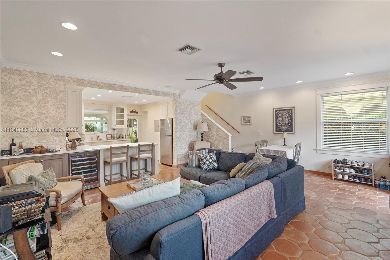 99 Seabreeze Ave # 1