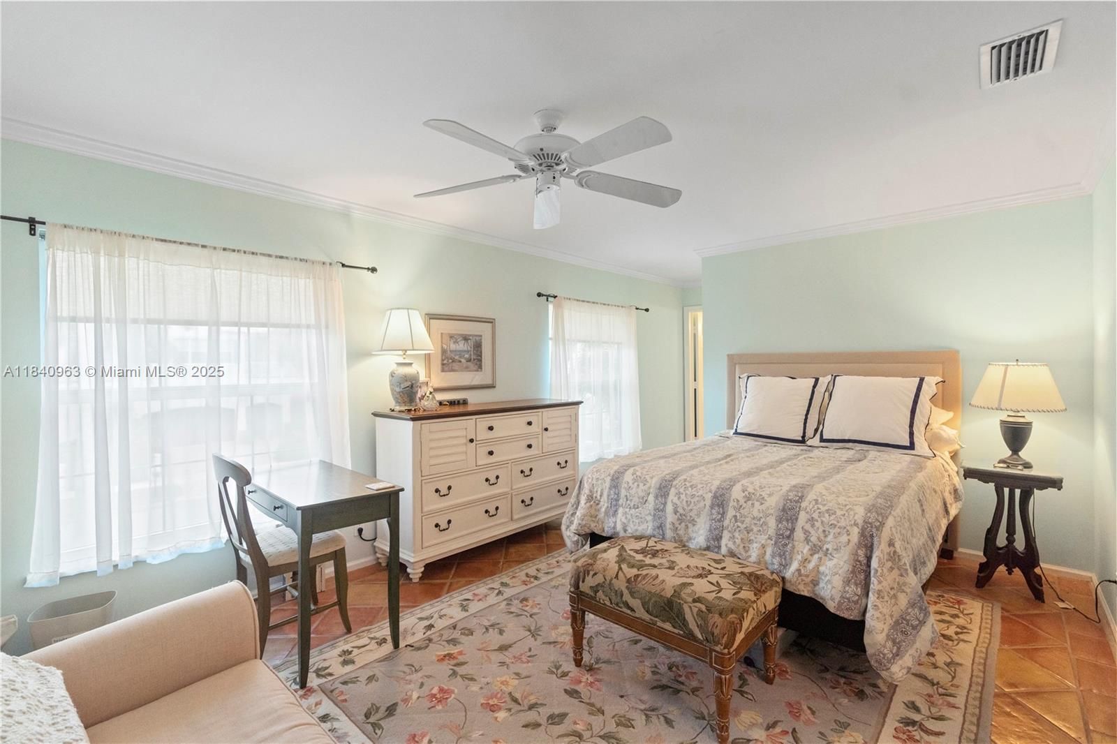 99 Seabreeze Ave # 1