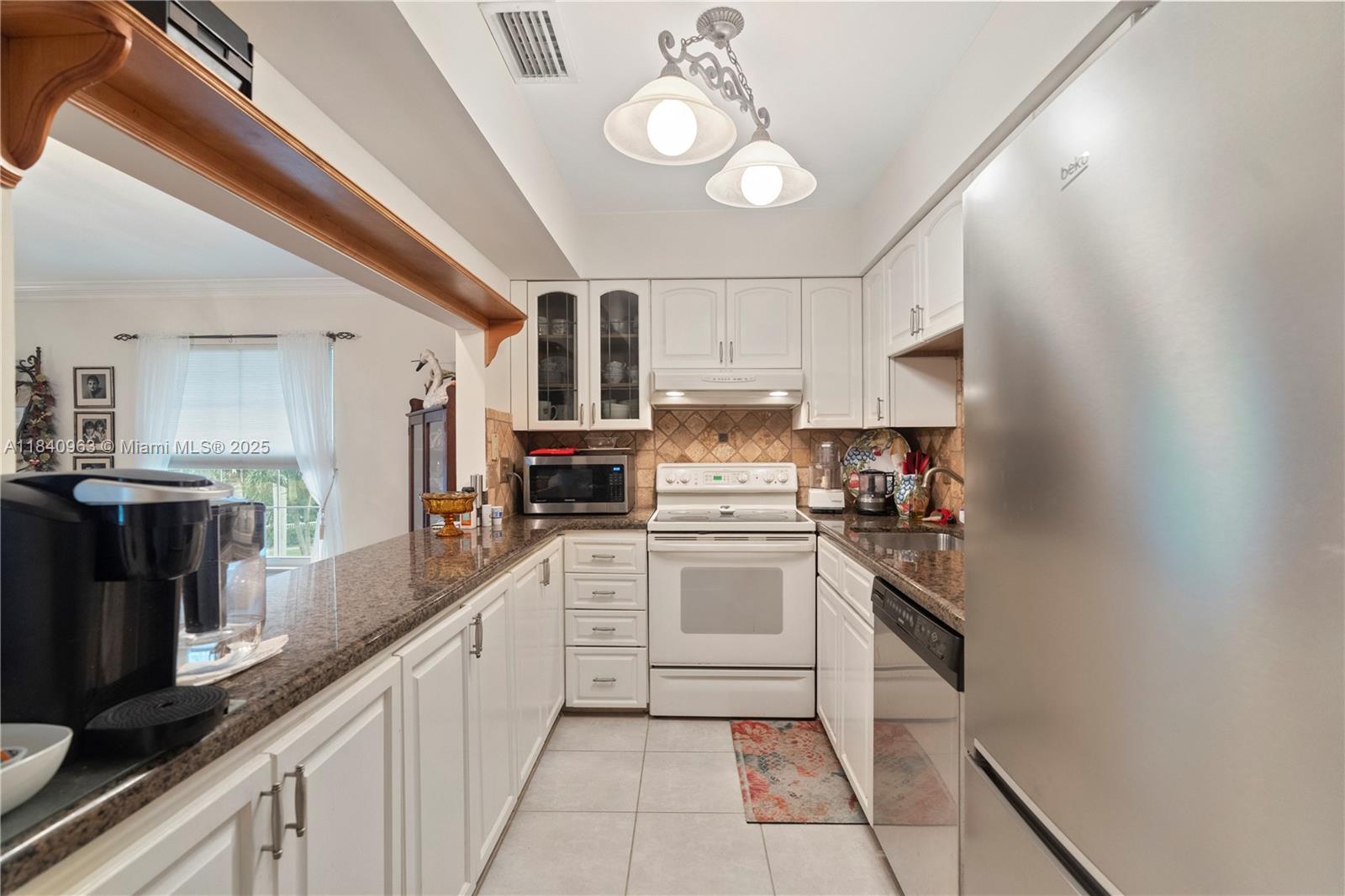 99 Seabreeze Ave # 1
