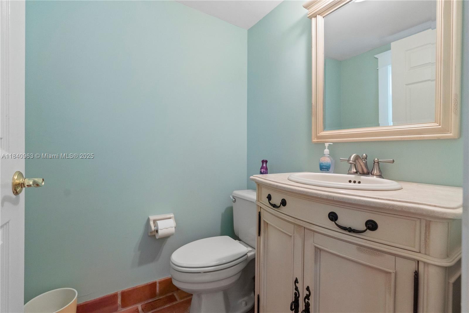 99 Seabreeze Ave # 1