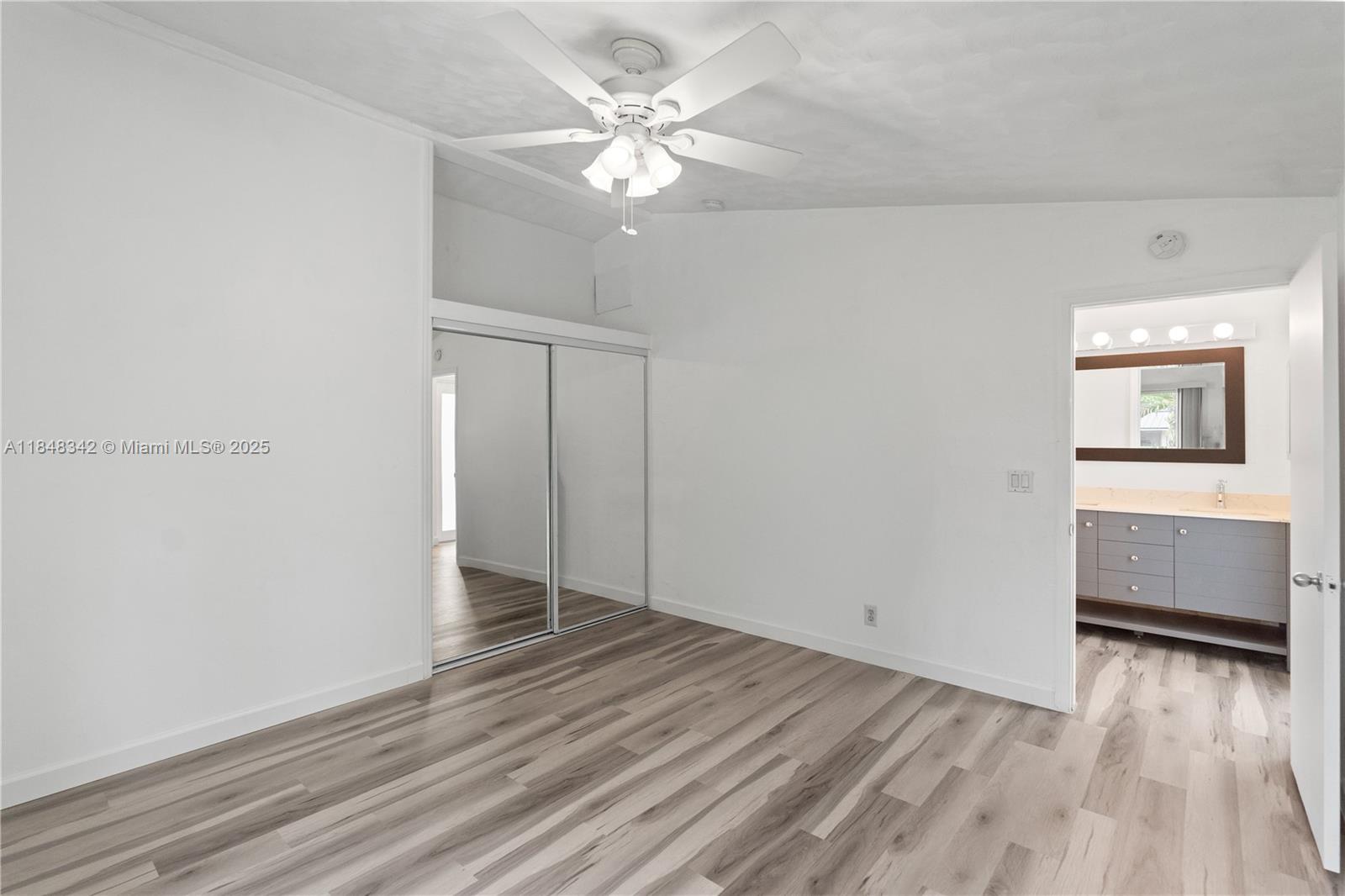 4580 SW 34th Ter