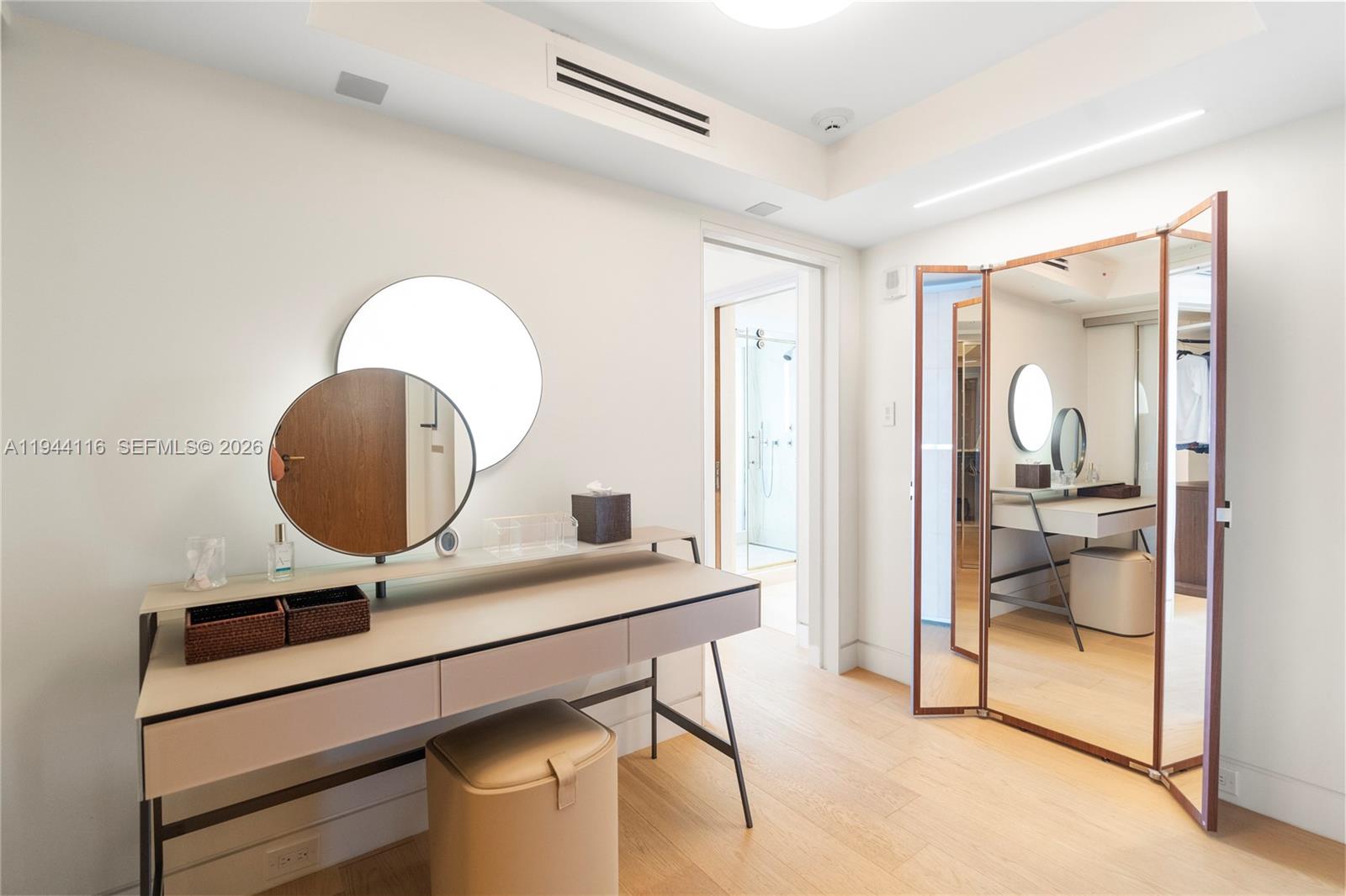 2200 S Ocean Ln Unit: 2609/2610