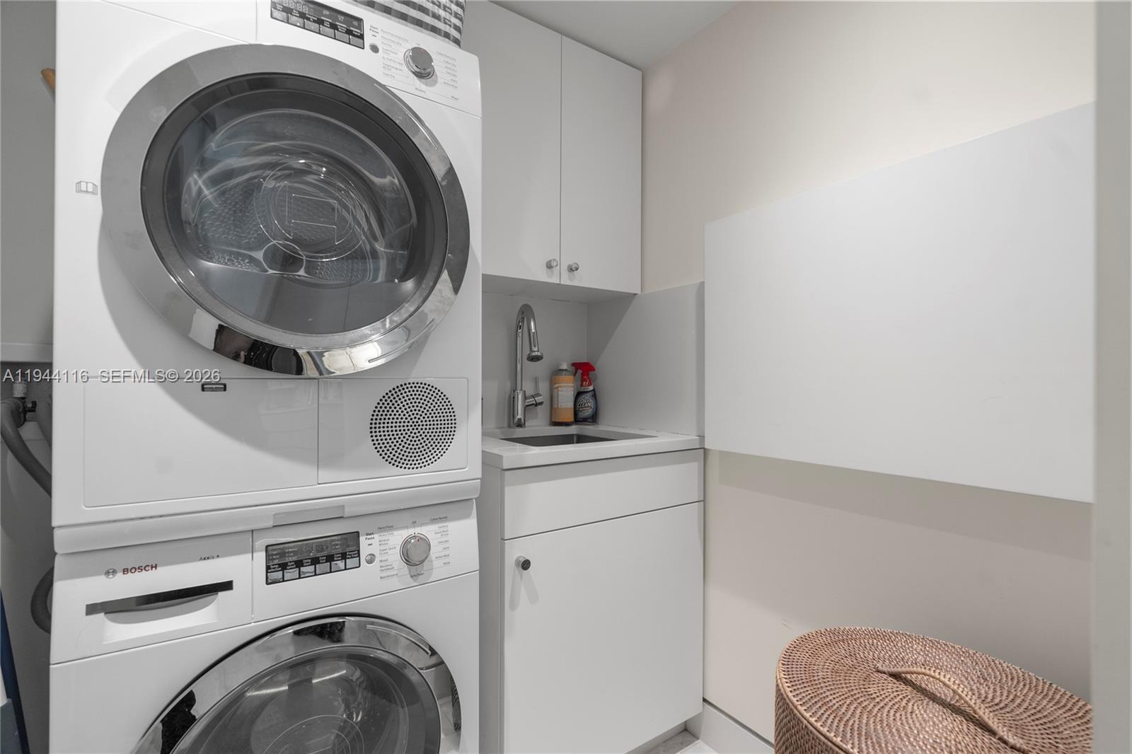 2200 S Ocean Ln Unit: 2609/2610