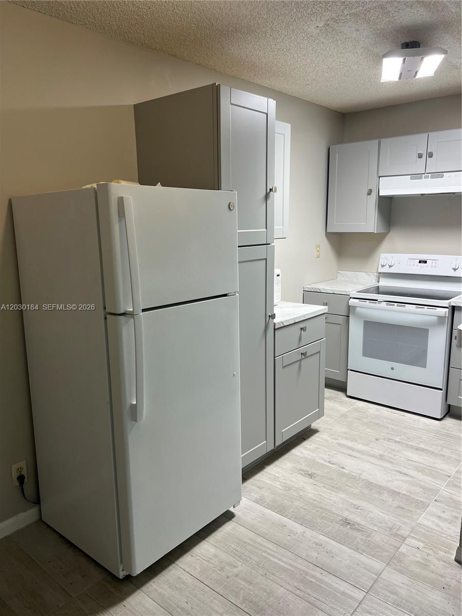 951 Lyons Rd # 6104