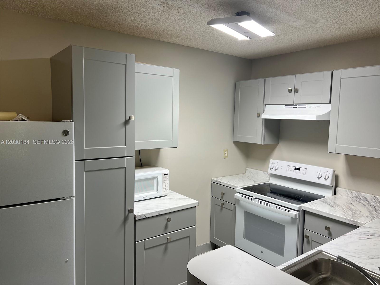 951 Lyons Rd # 6104