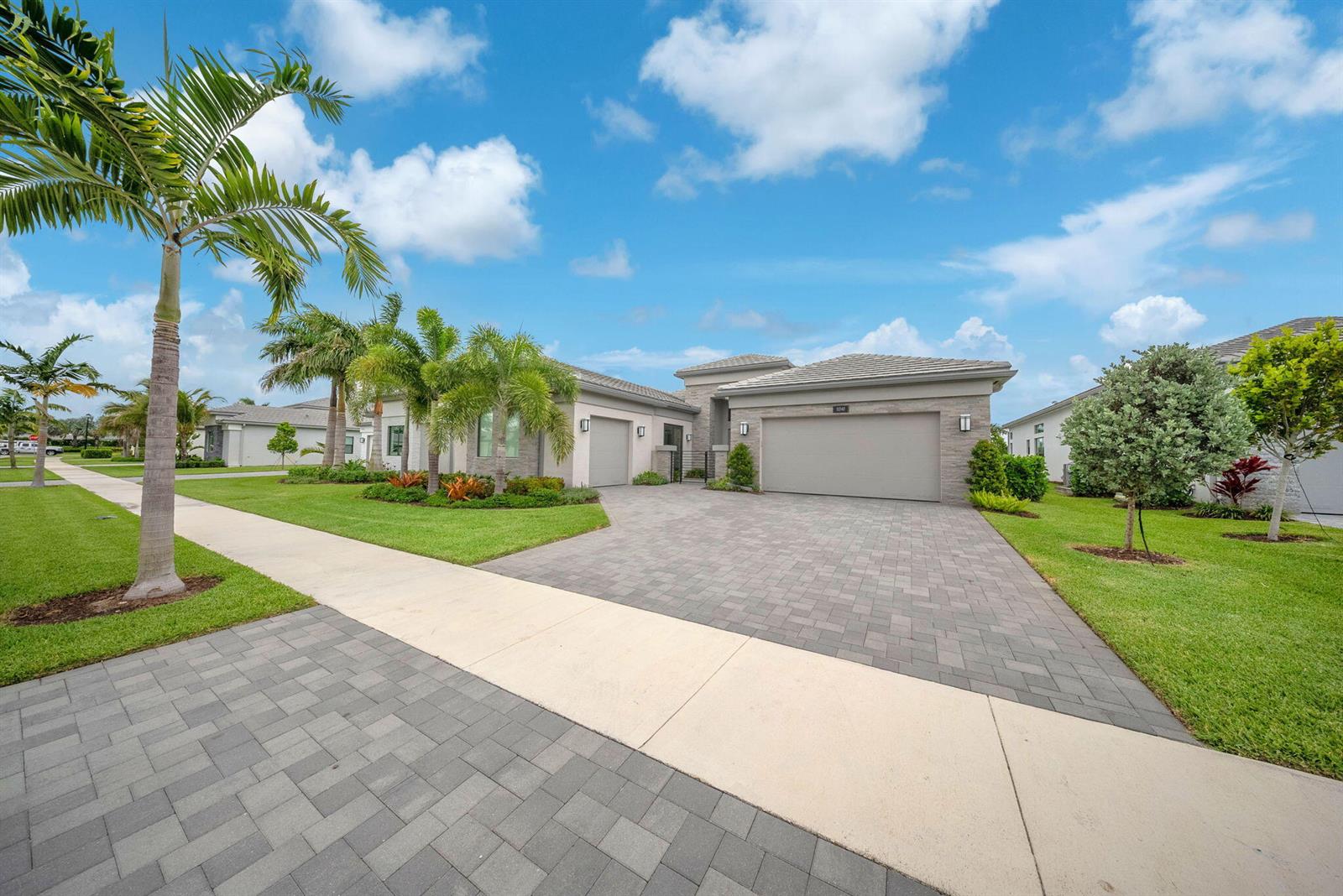 11340 Frosted Pine Manor