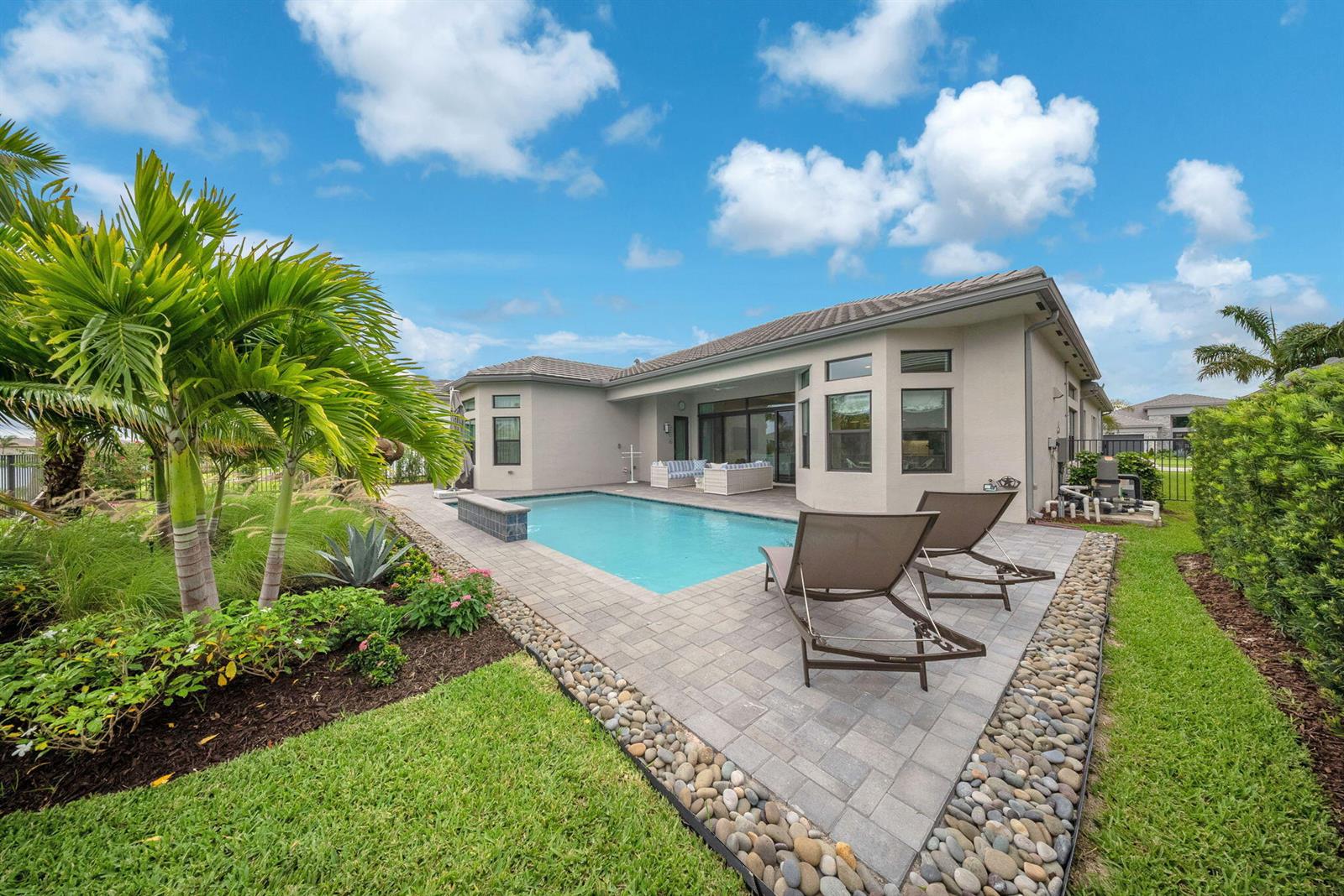 11340 Frosted Pine Manor