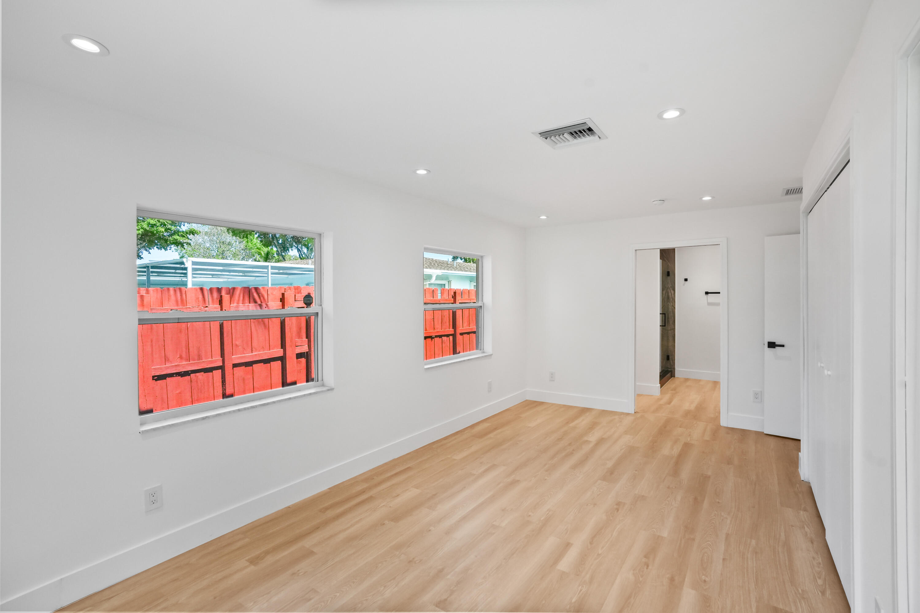 1404 NE 2nd Street
